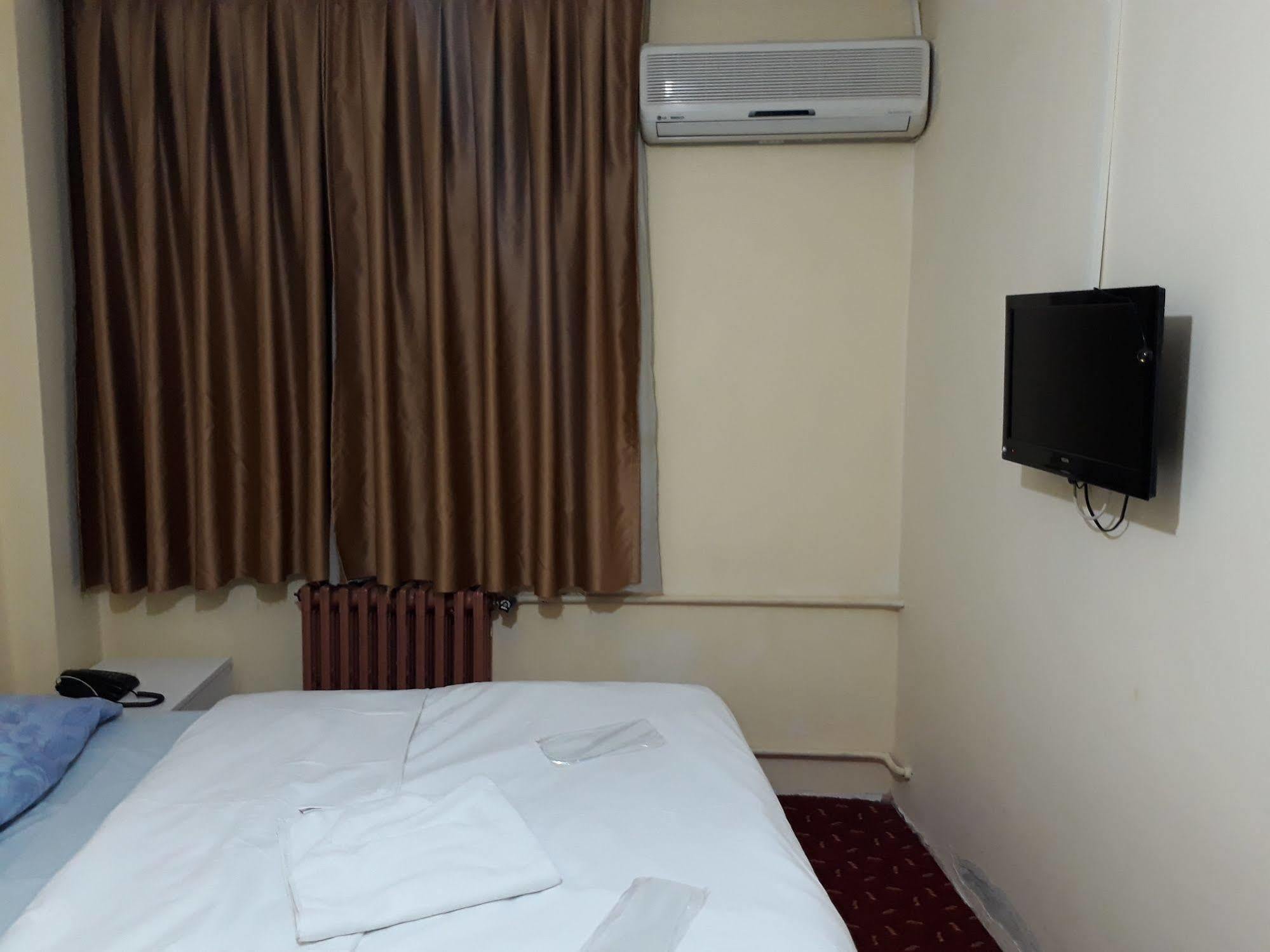 Hotel Paris & Istambul