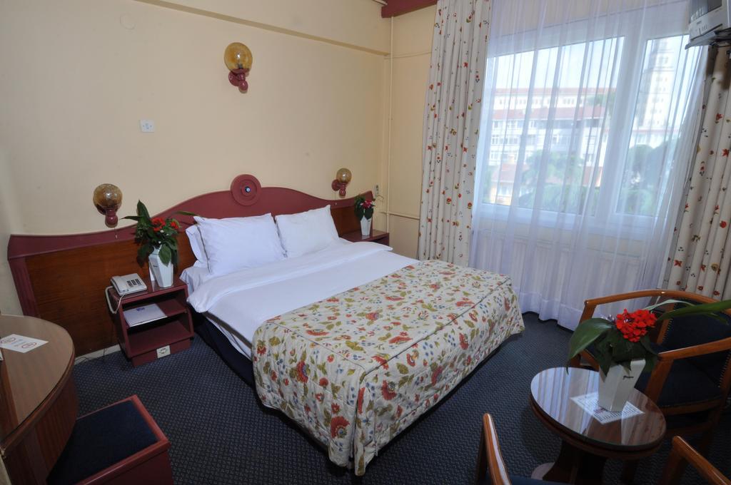 Hotel Harem 3*