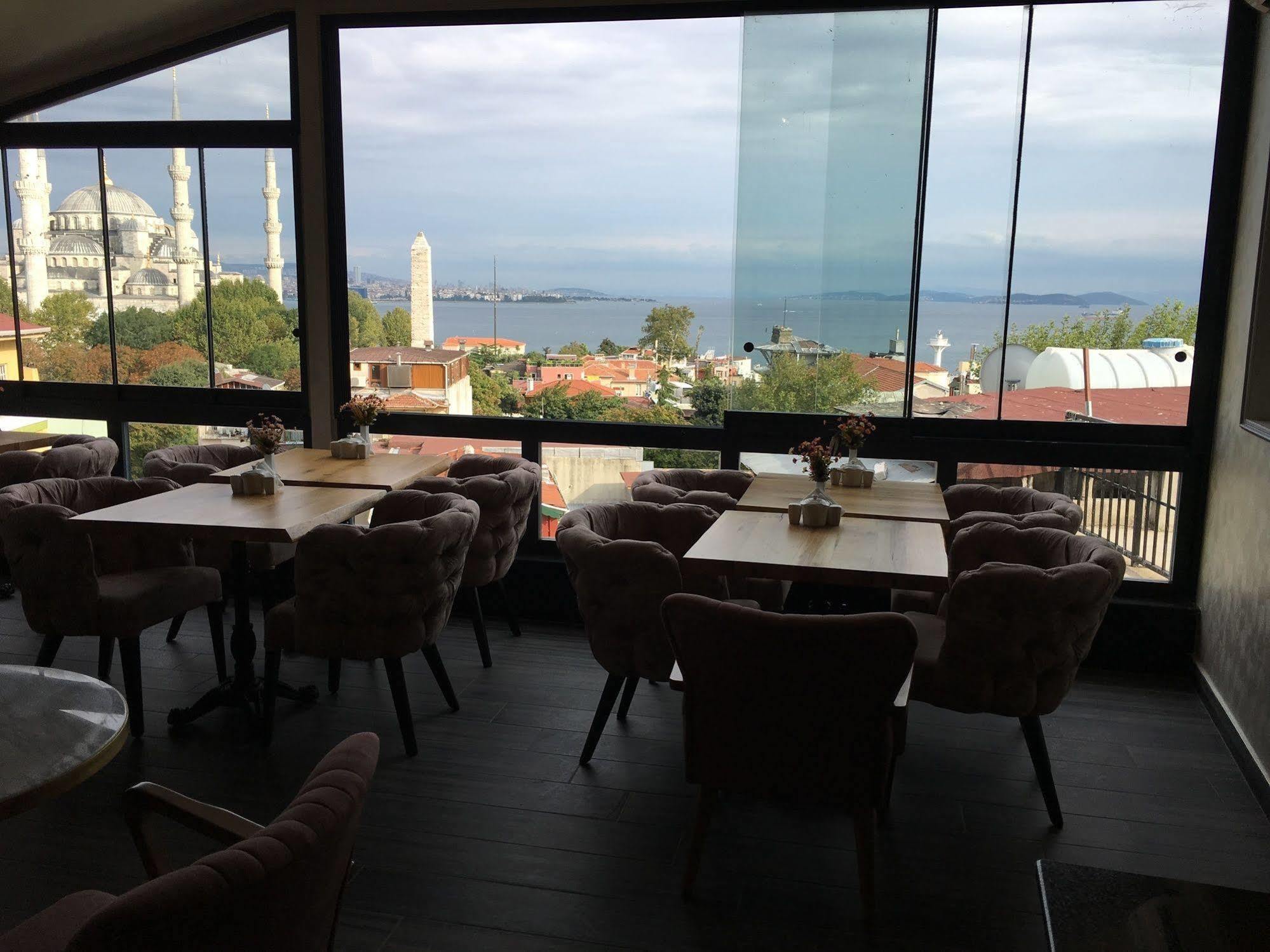Hotel Perula & 3*