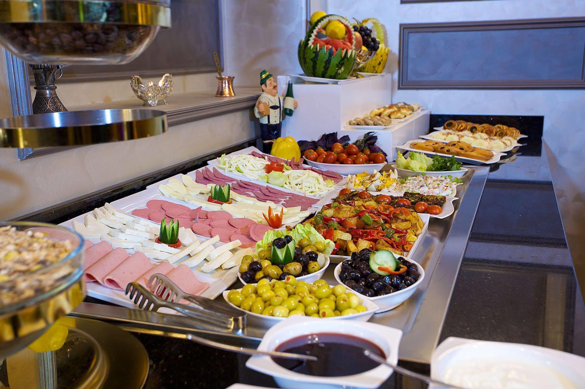Perula & Hotel 3*