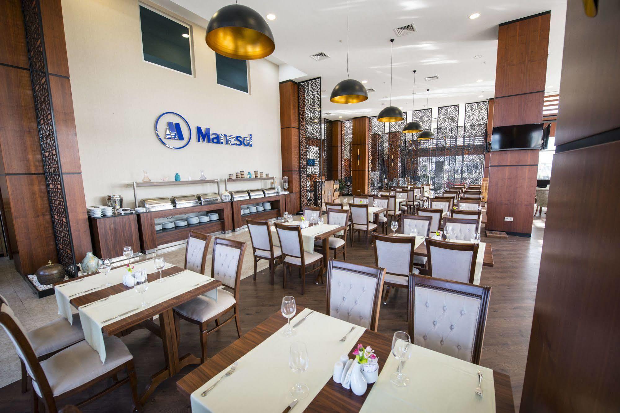 Hotel Manesol Fuar 4*