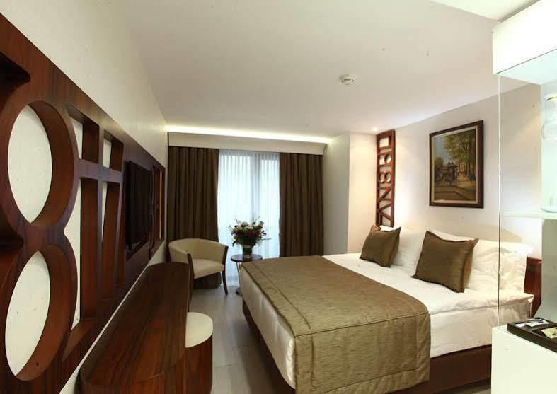 Hotel Victory &
