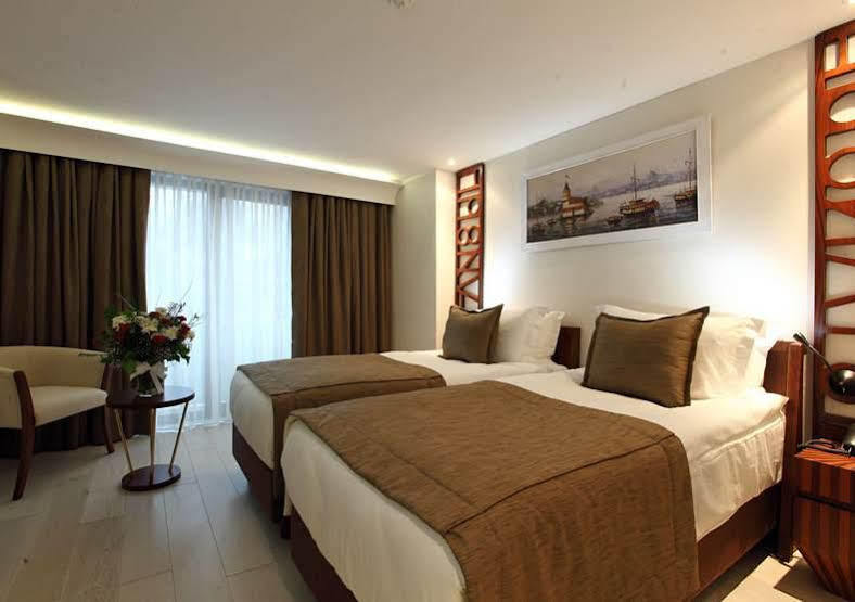 Hotel Victory &