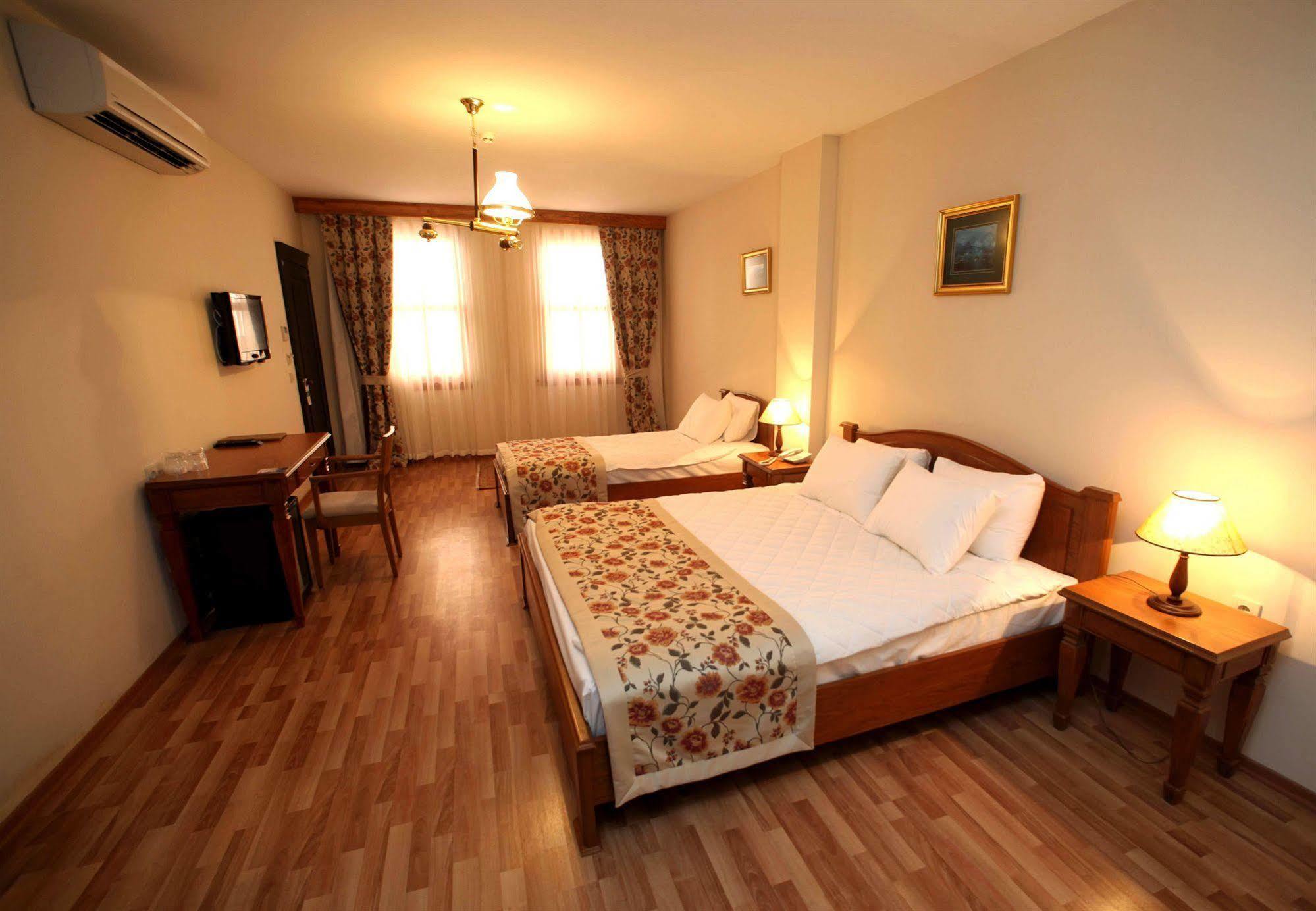 Hotel Lalinn