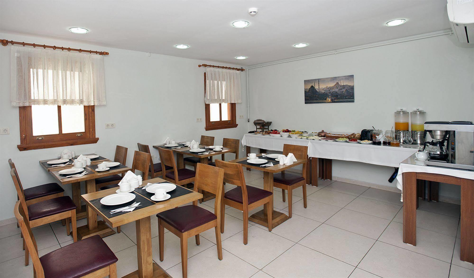Lalinn Hotel 3*