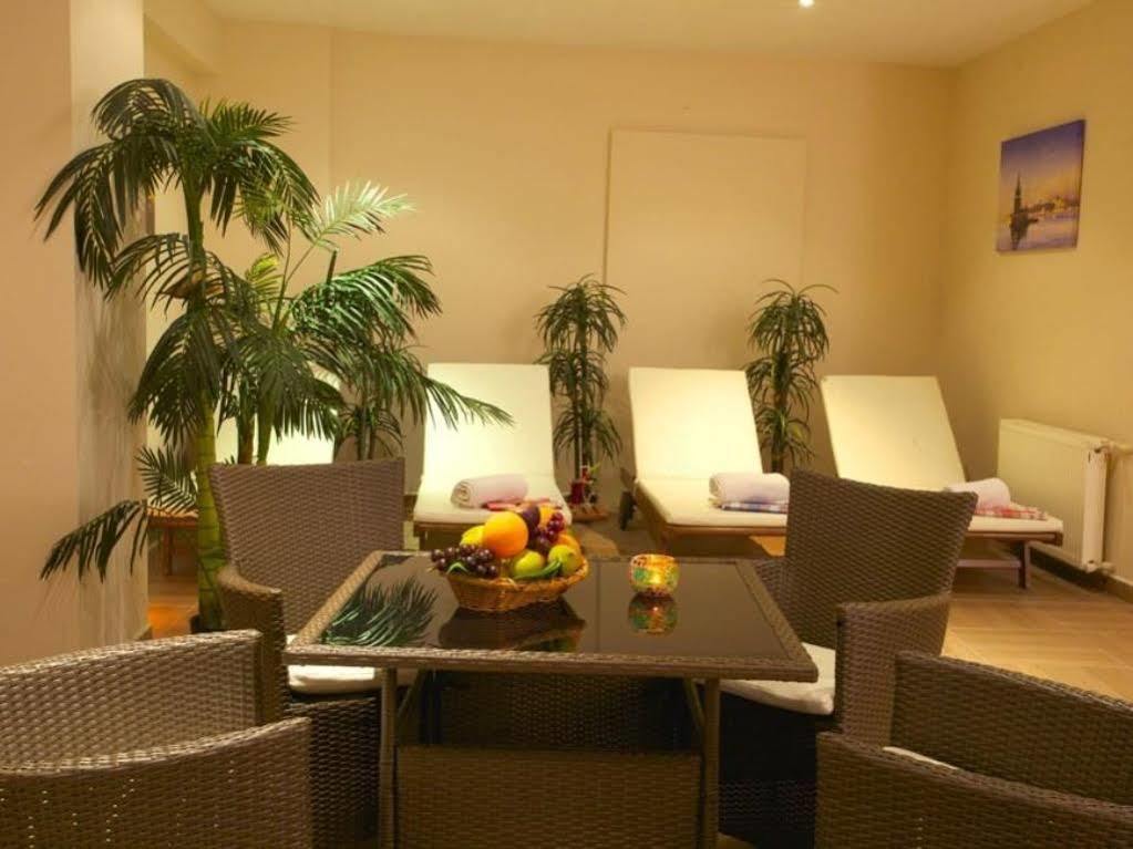 Carlton Old Hotel 4*