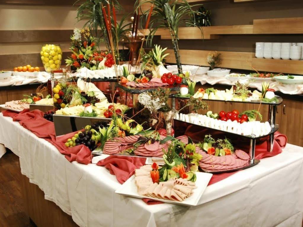 Carlton Old Hotel 4*
