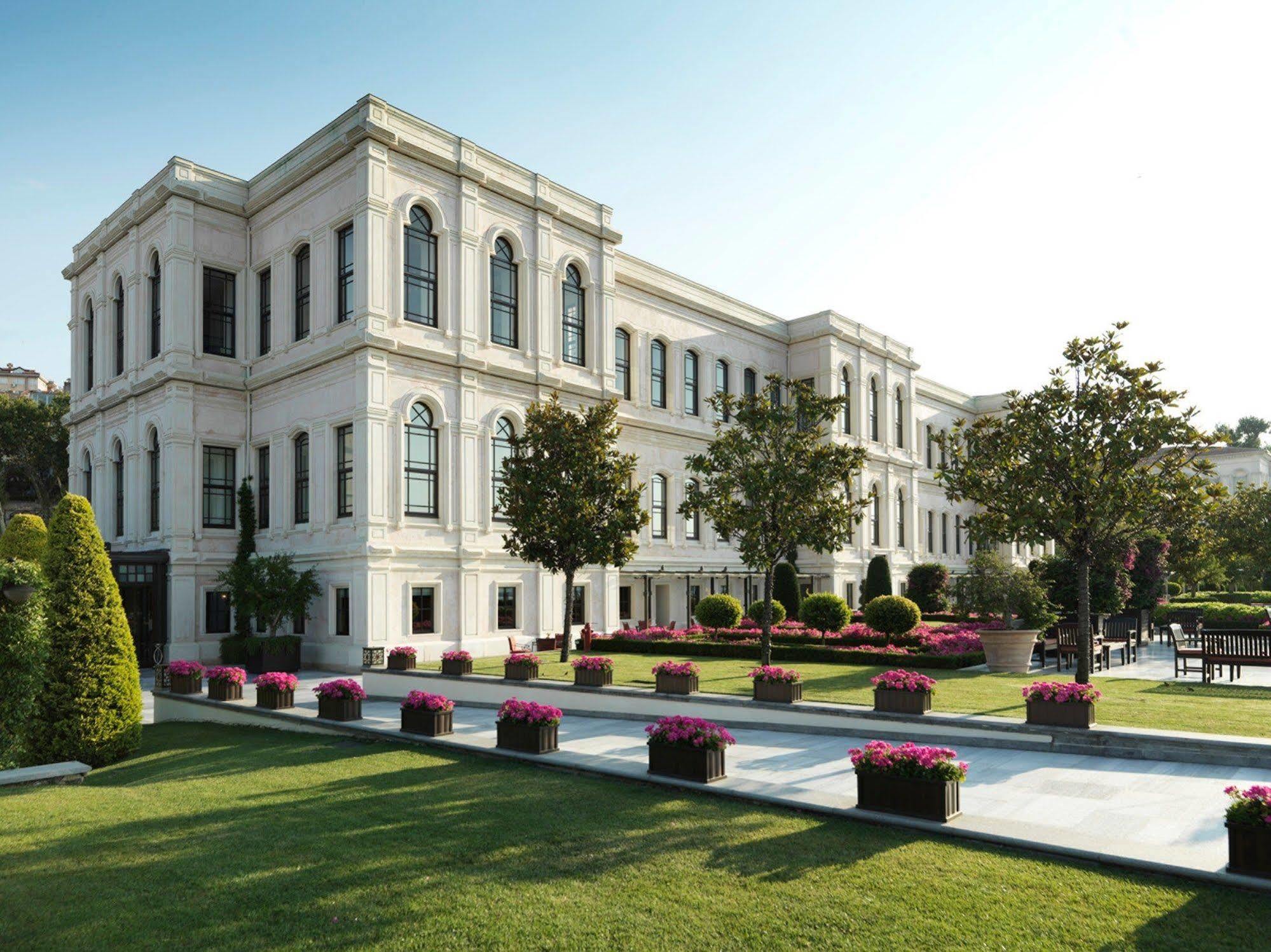 Four Seasons At The Bosphorus Hotel