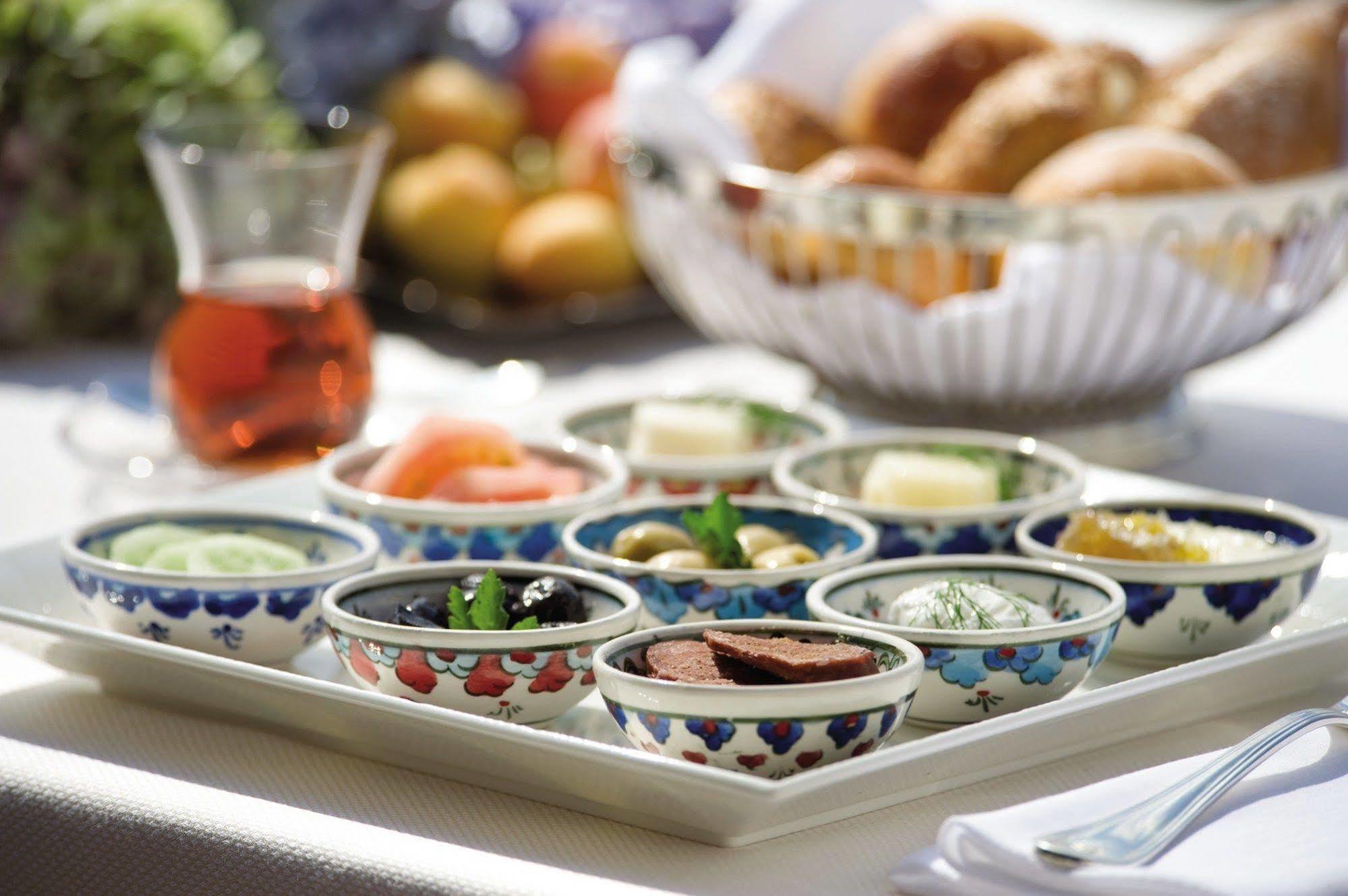 Four Seasons At The Bosphorus Hotel
