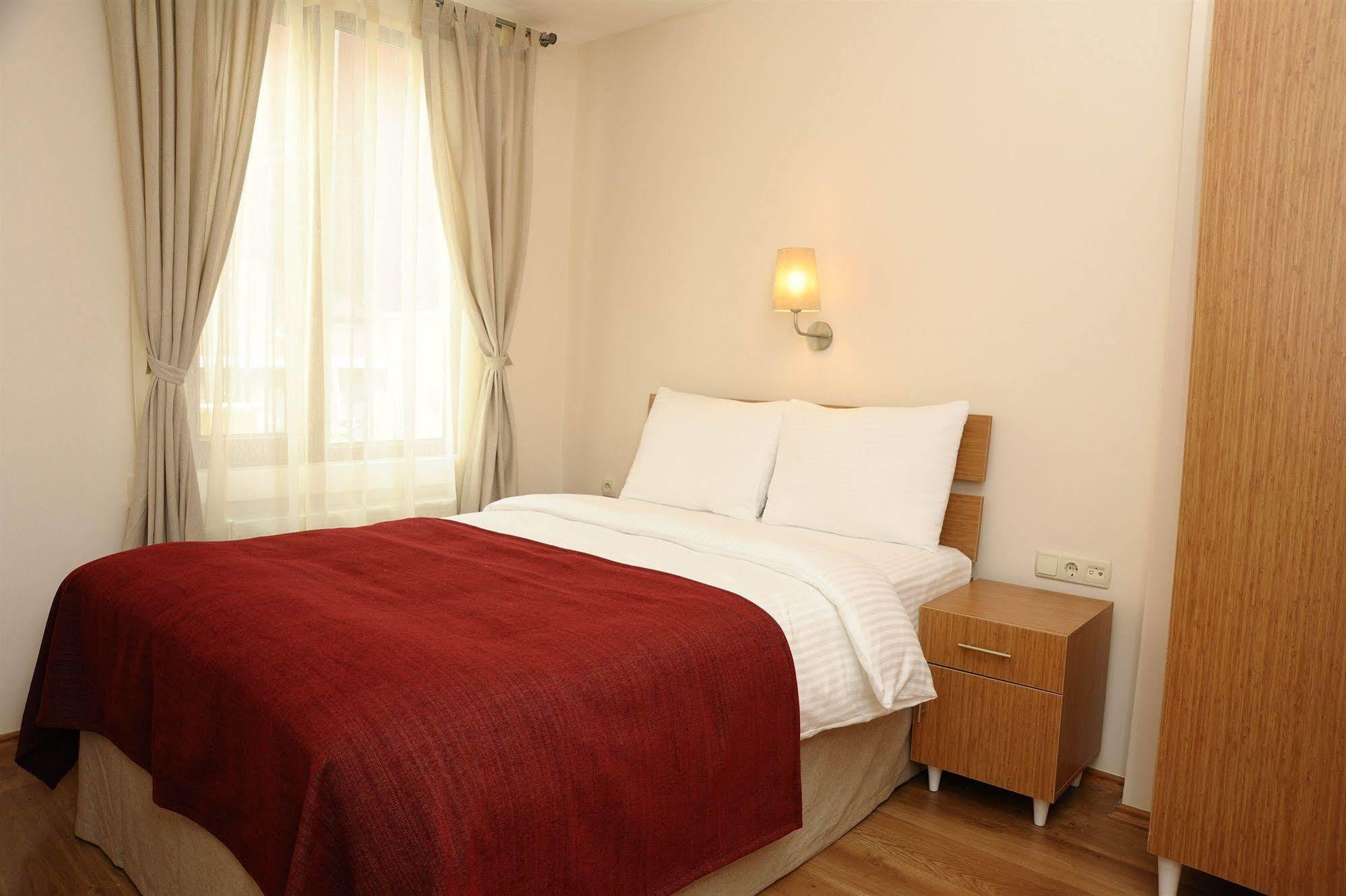 Three Apples Taksim Apartment