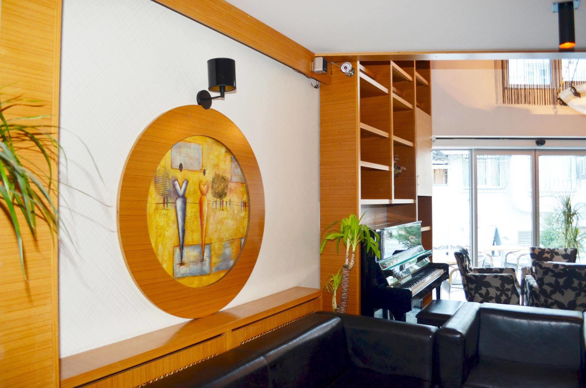Hotel La Piano 2*
