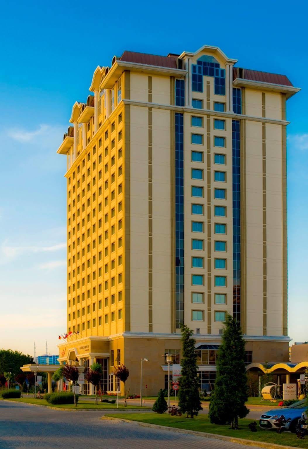 Wow Airport Hotel