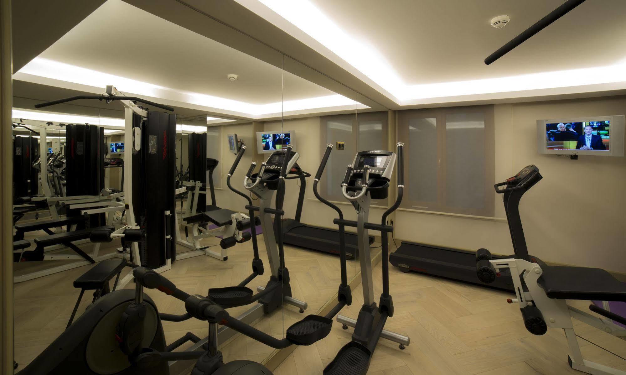 Hotel Mega & Nisantasi 4*