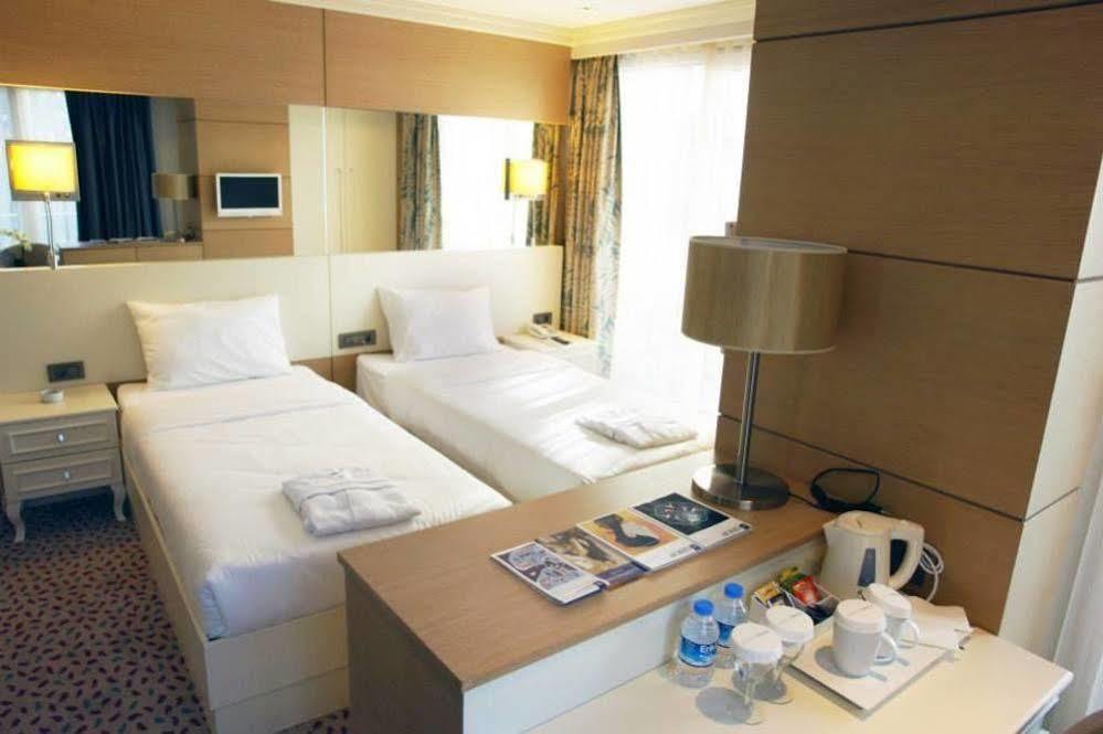 Hotel Le Mirage 4*