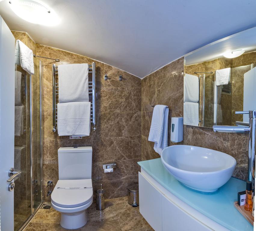 Iq Mis Aparthotel