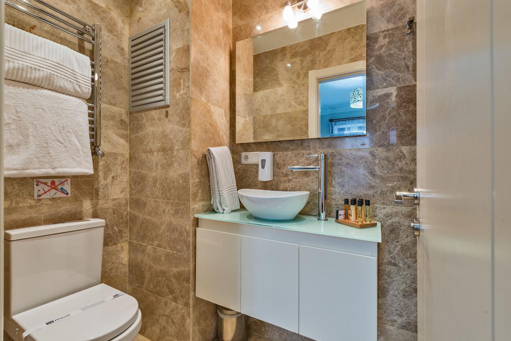 Iq Mis Aparthotel