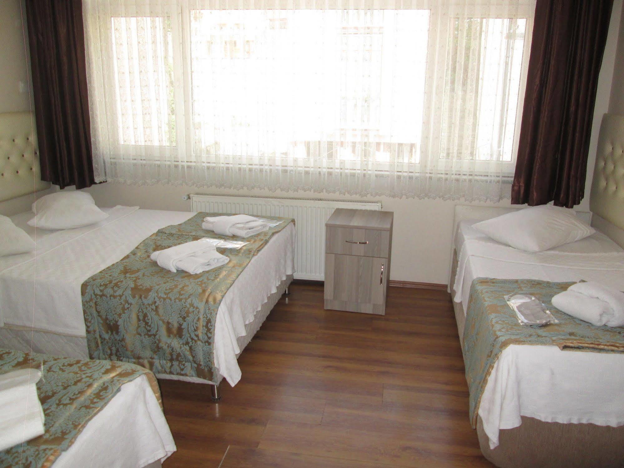 Hotel La Maison Bleue