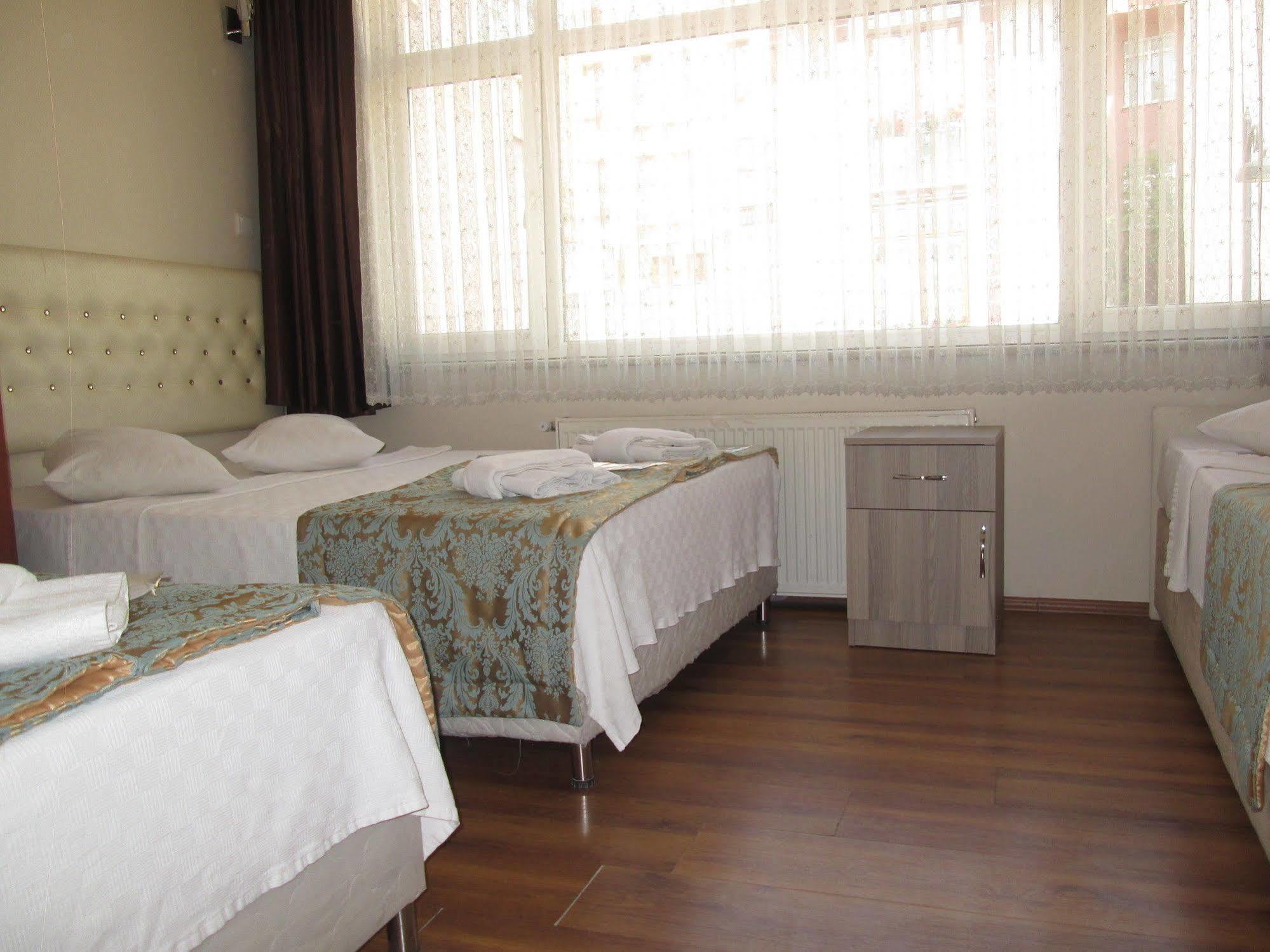 La Maison Bleue Hotel 3*