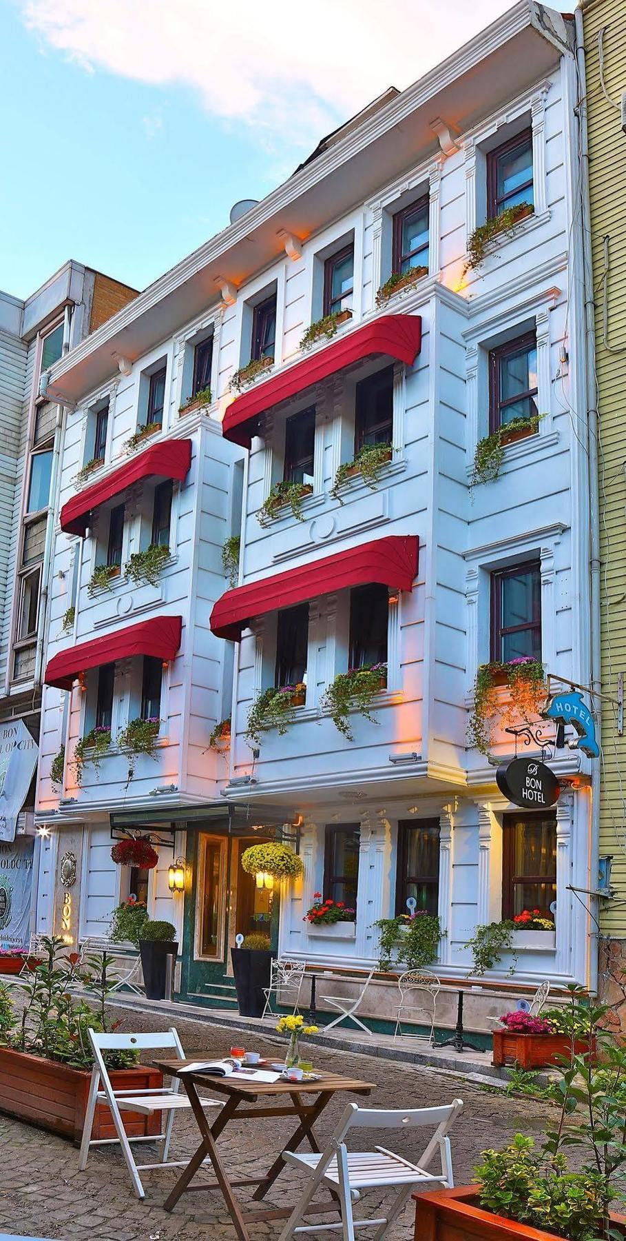 Bon Old - Special Class Hotel