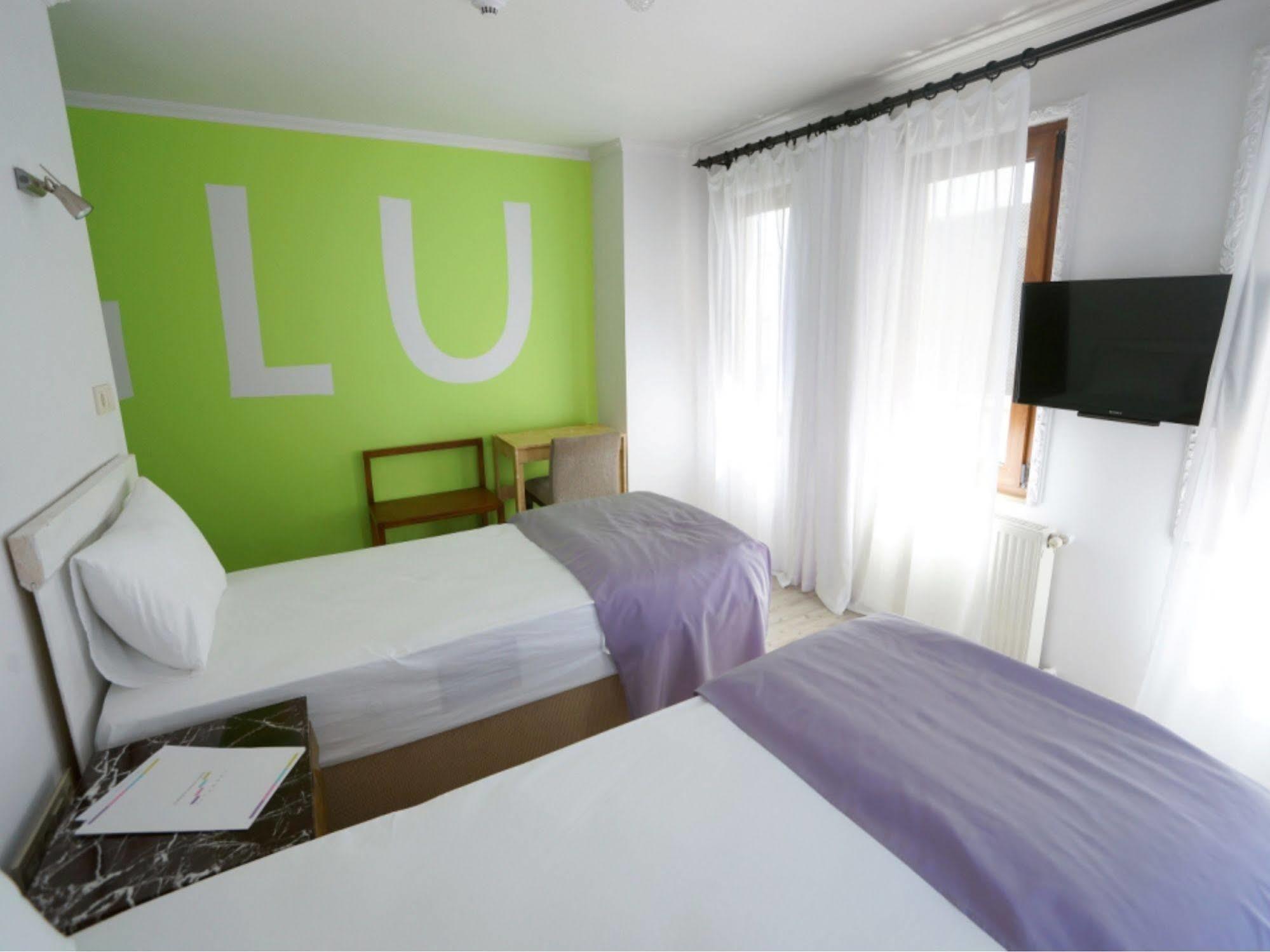 Corner Living Space Oda ve Kahvaltı