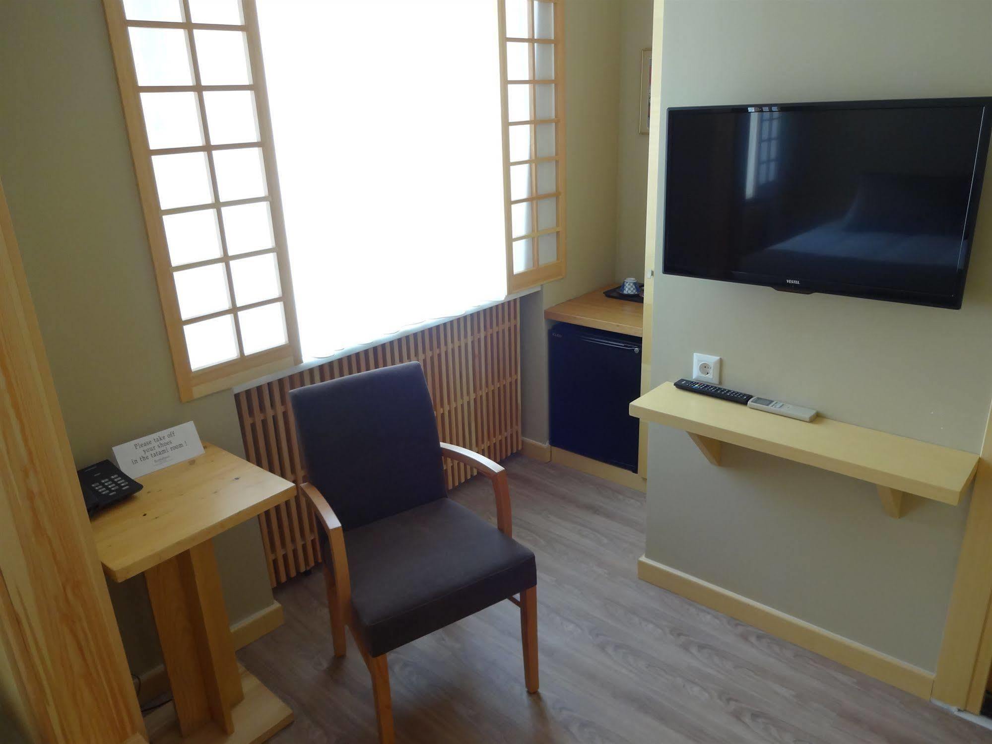 Bunkahaus Hotel 2*