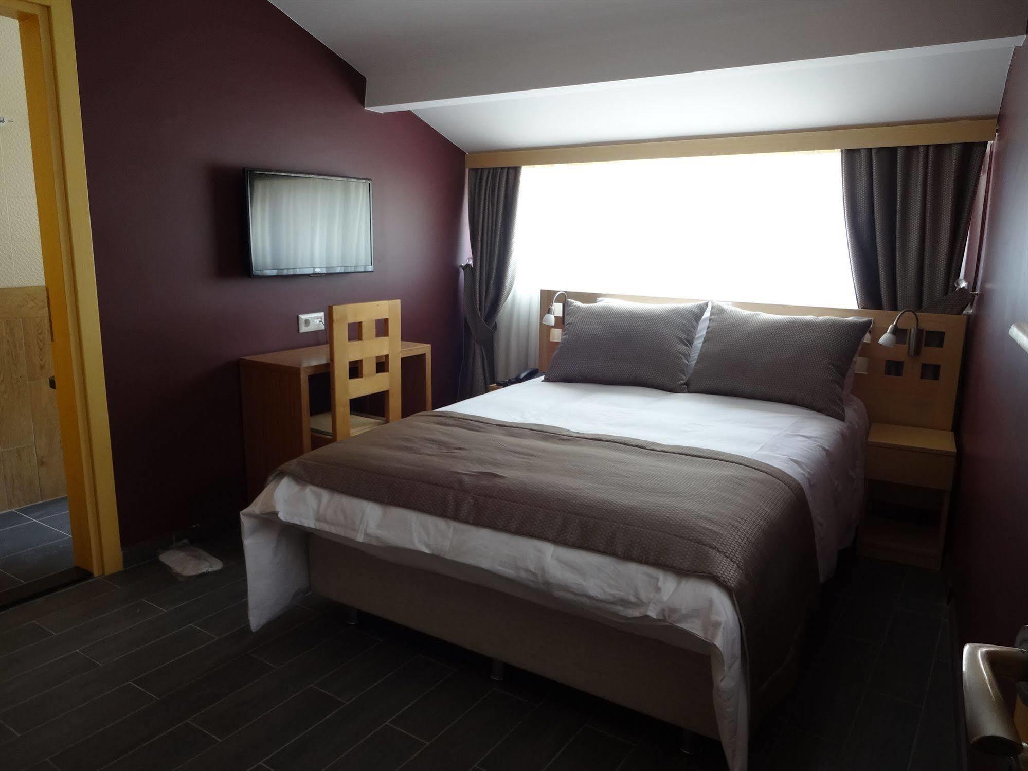 Hotel Bunkahaus 2*