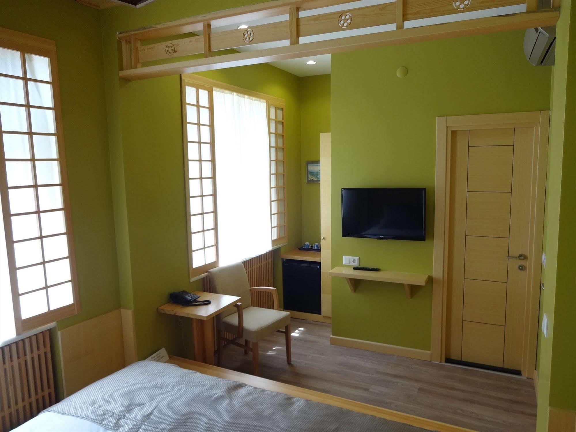 Bunkahaus Hotel 2*