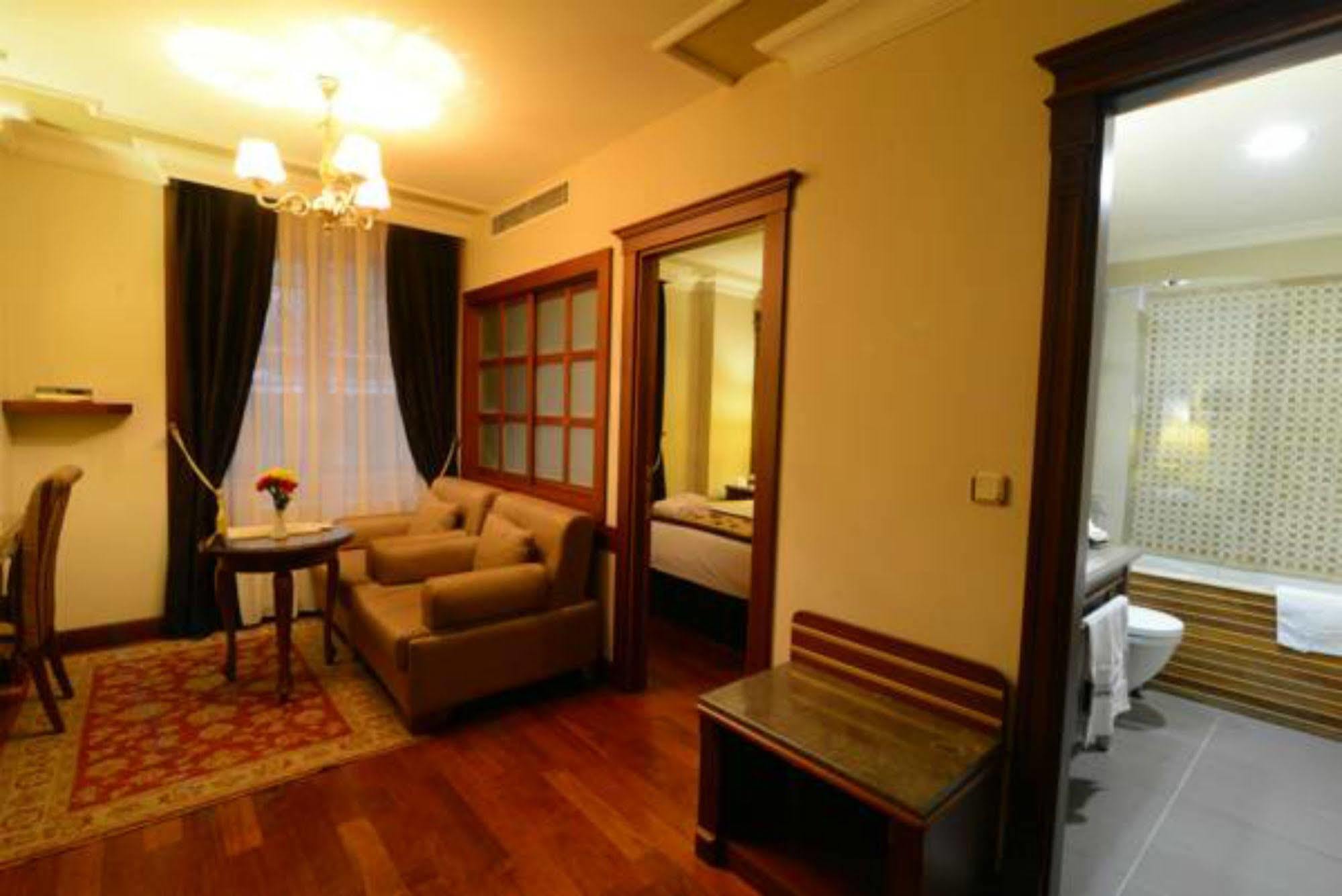 Hotel Glk Premier Regency & 3*