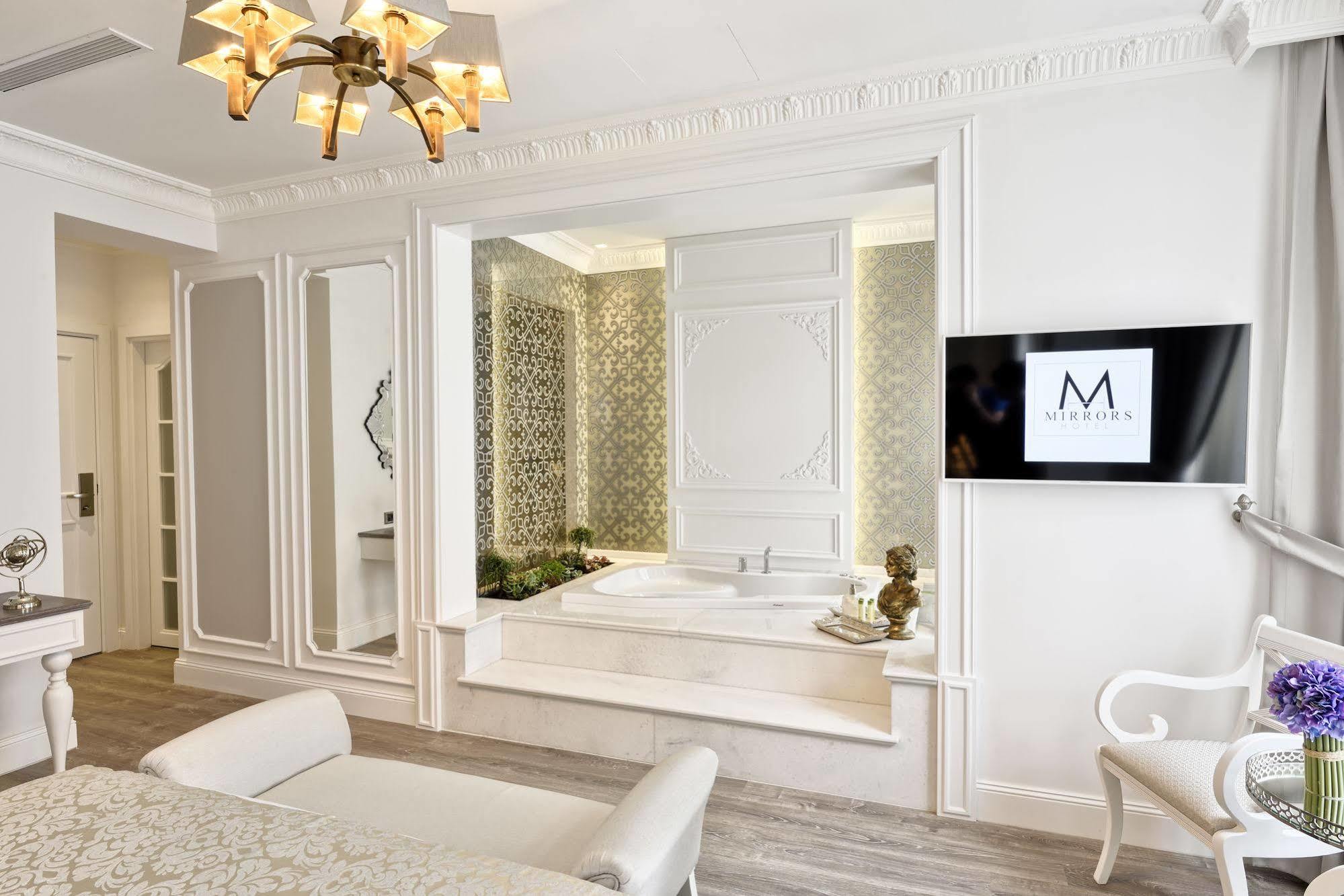 Mirrors 4* Istanbul