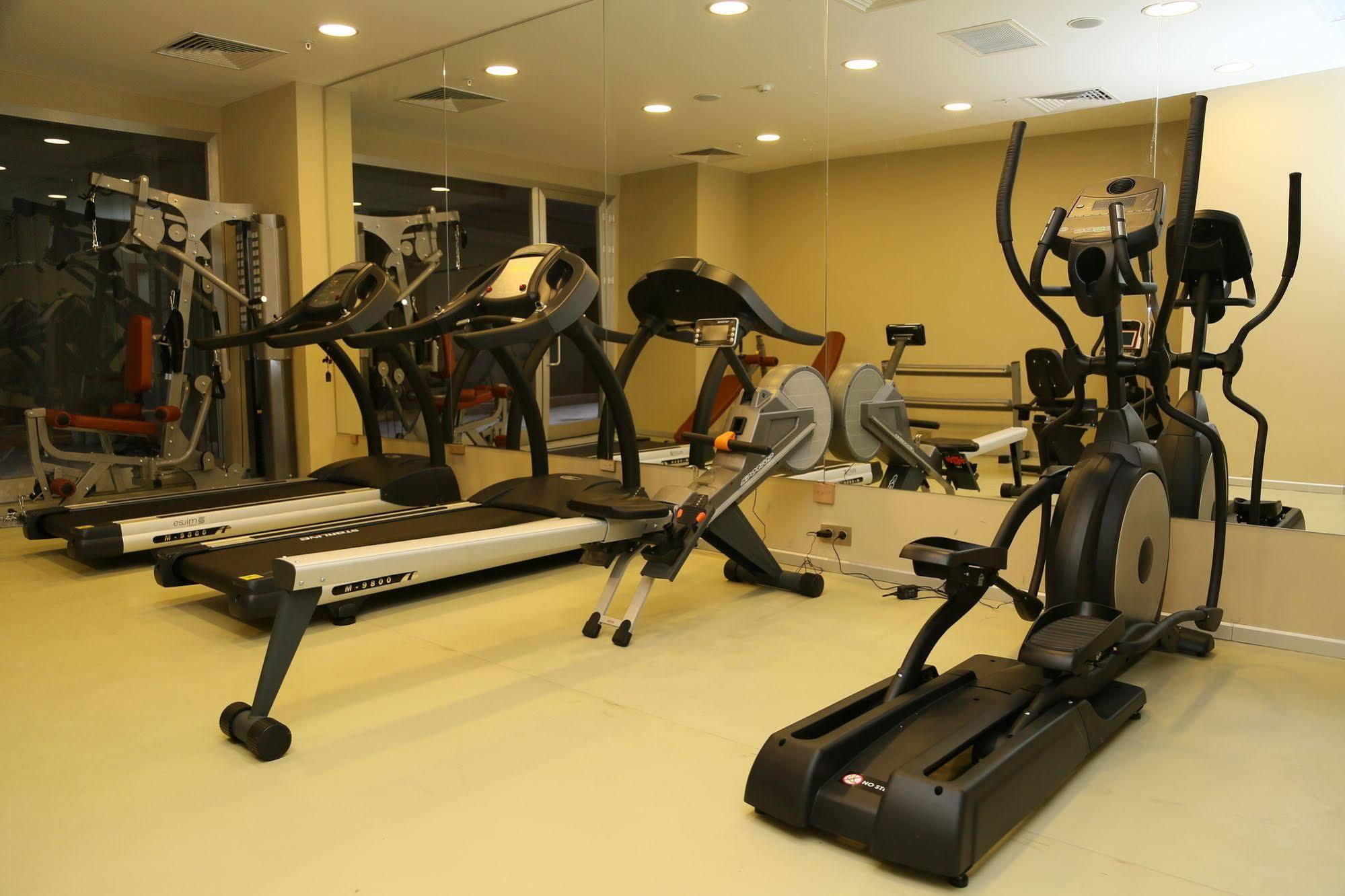 Hotel Ramada & Sisli 4*