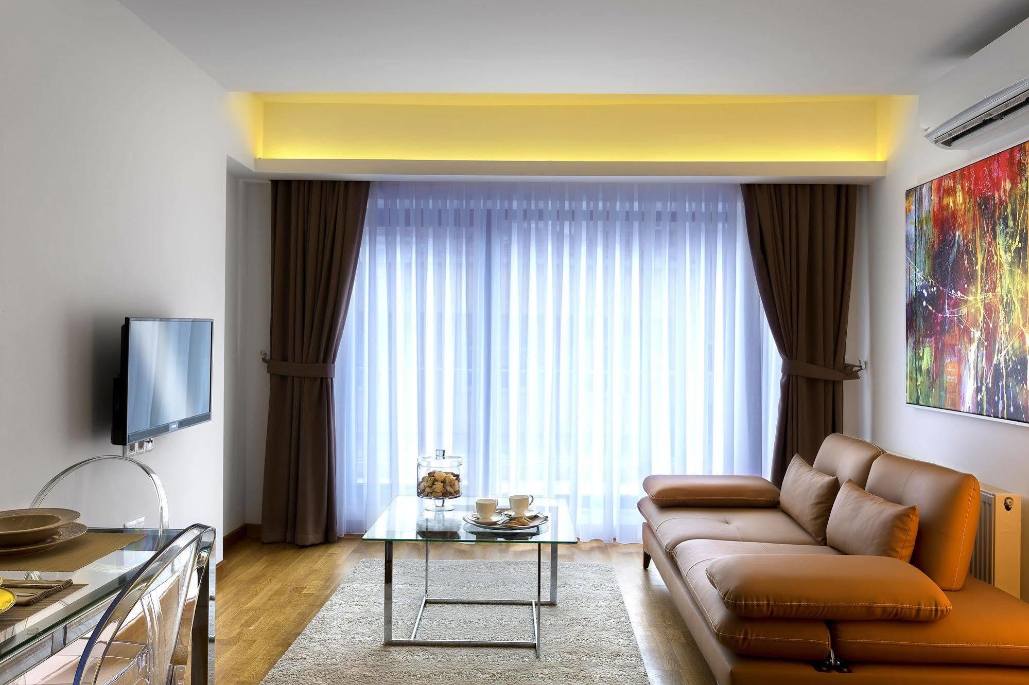 The Place By Cey 5*