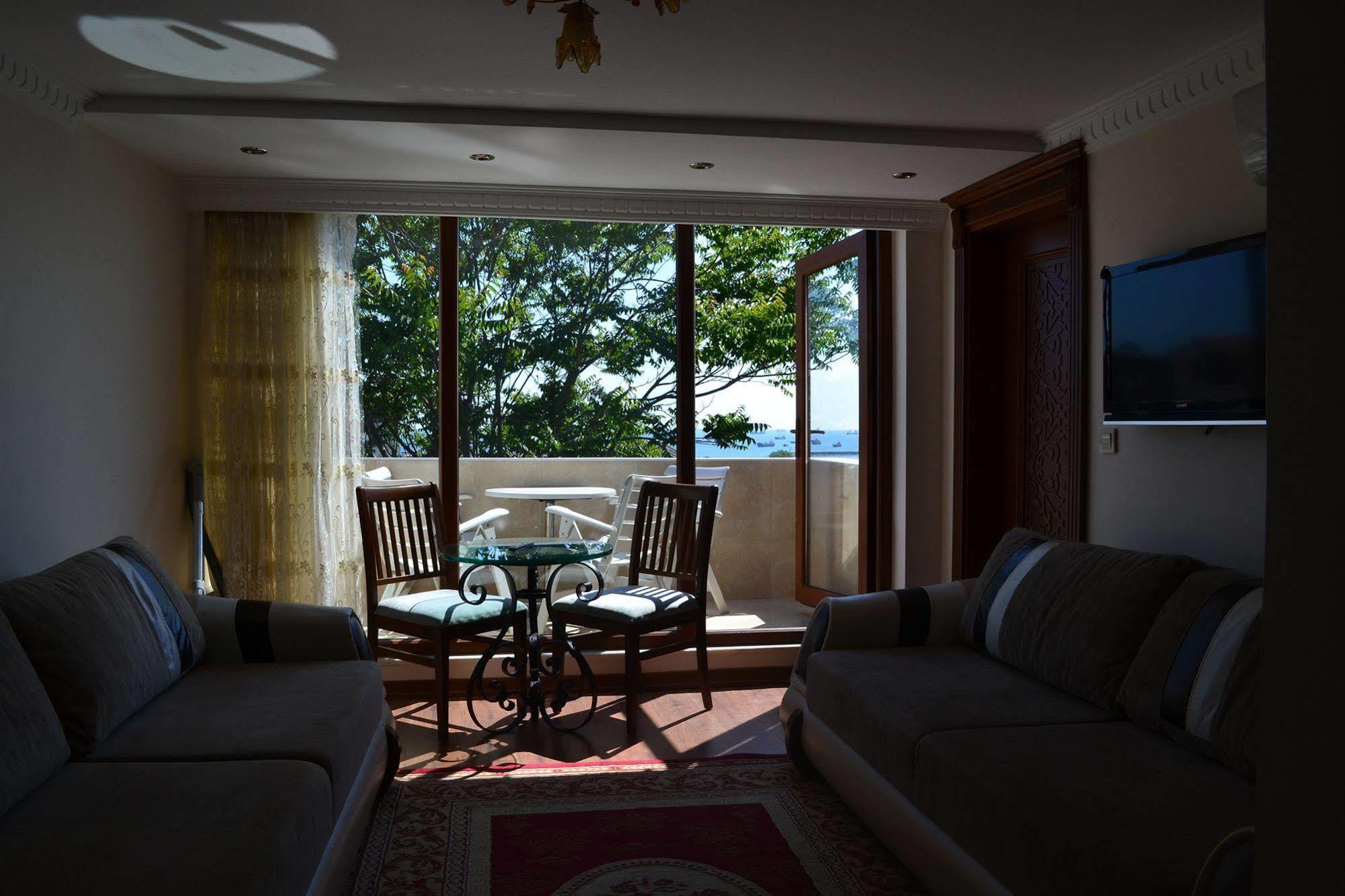 Blue Hotel 3*