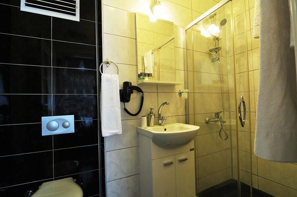 Otel Nine