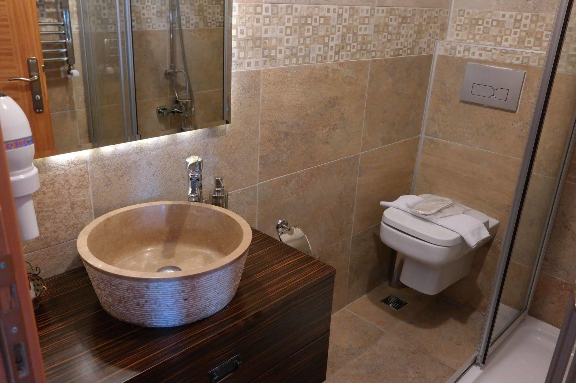 Mytra Hotel 3*