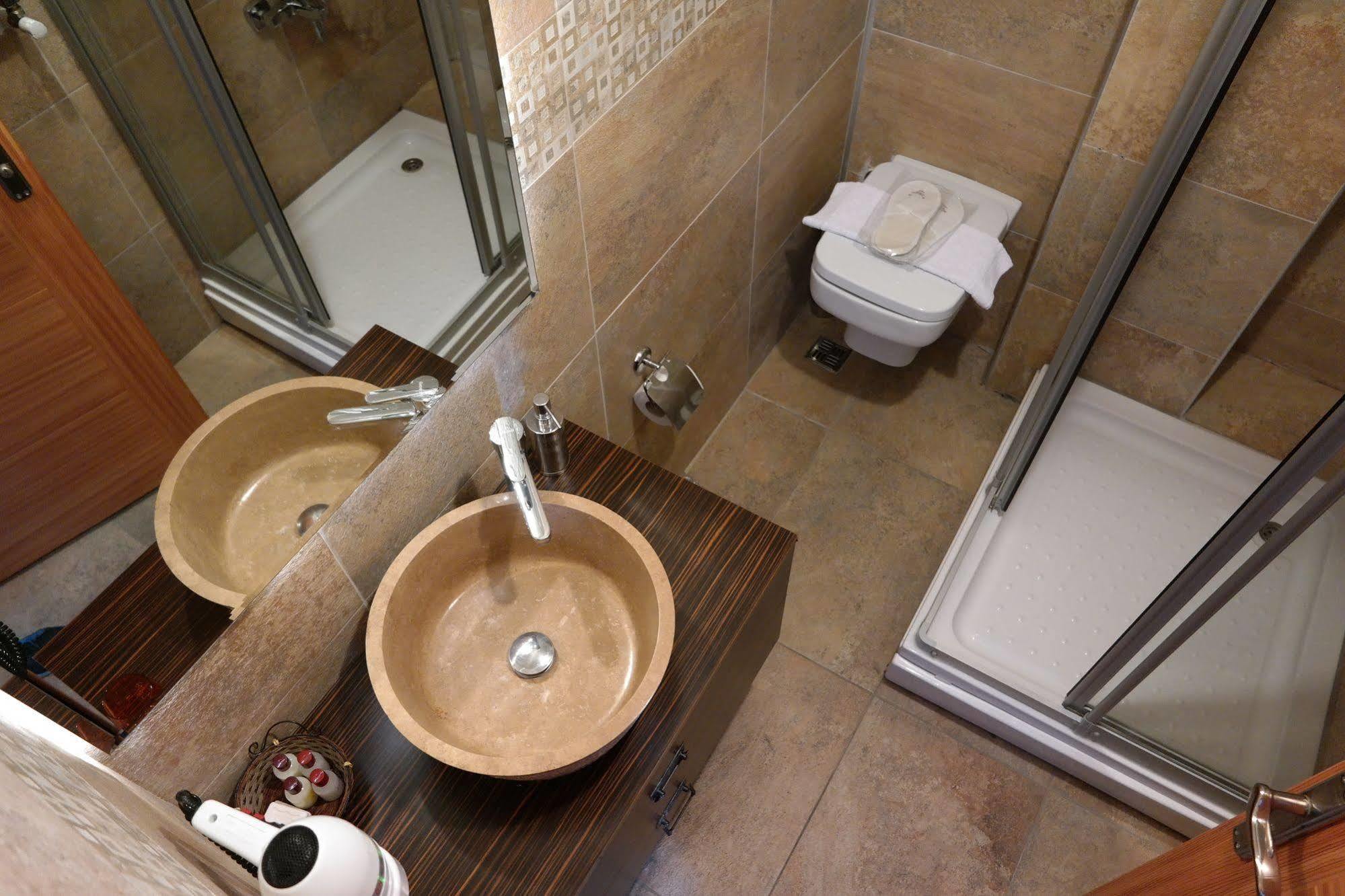 Mytra Hotel 3*
