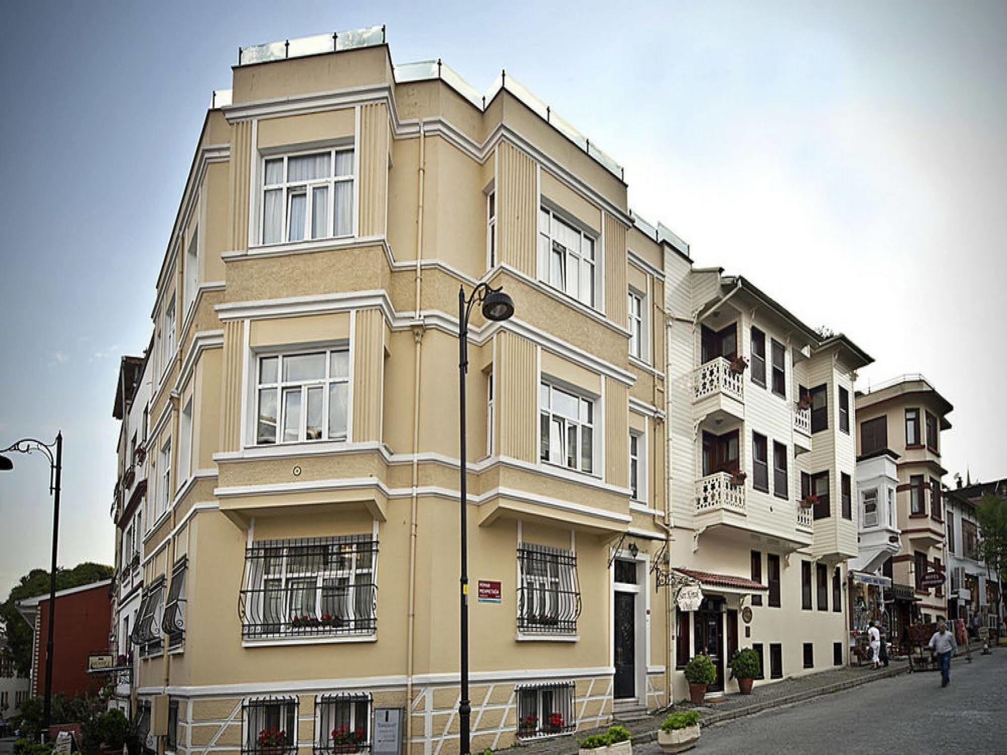 Hotel Sari 4*