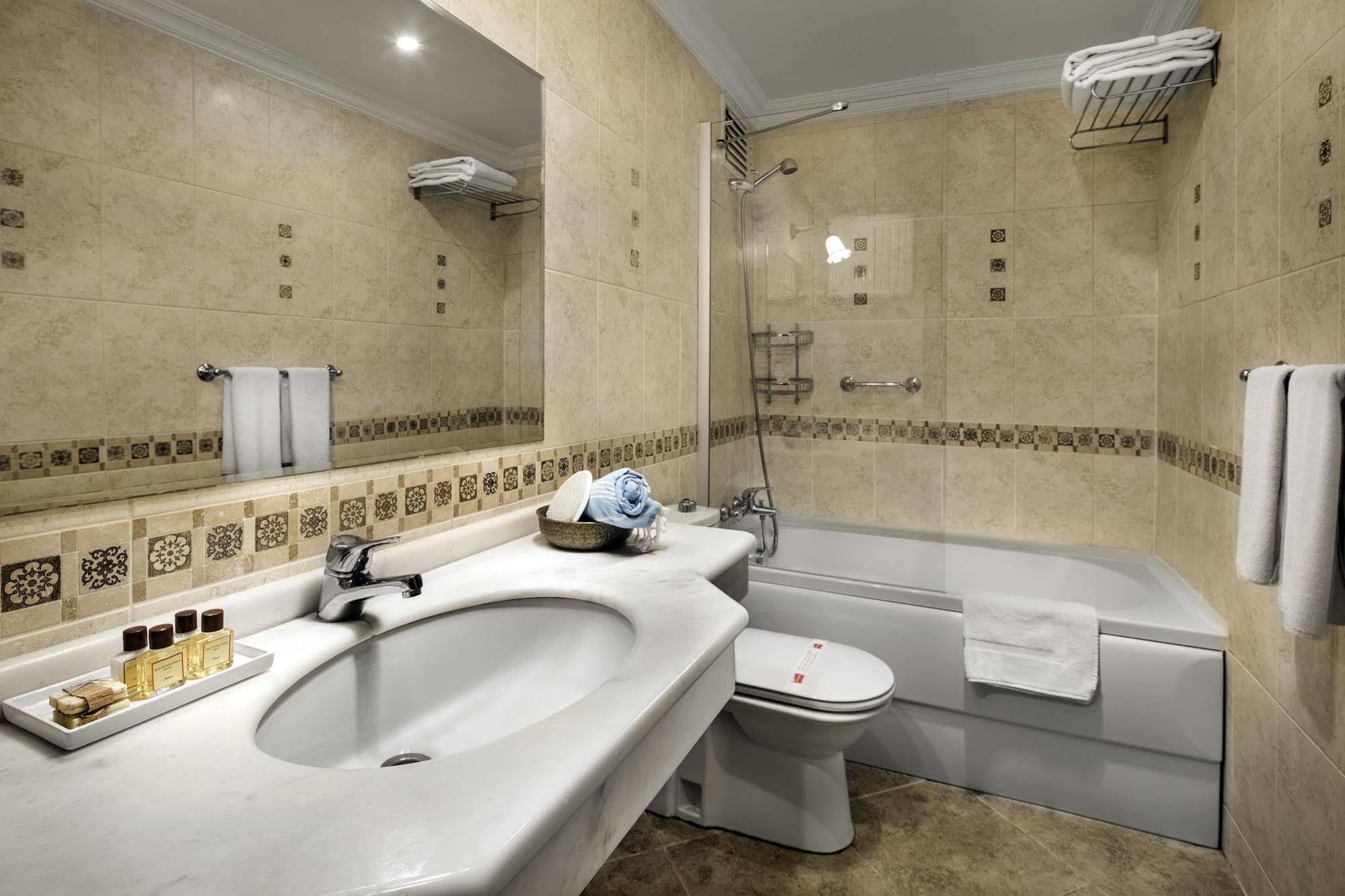 Sari Hotel