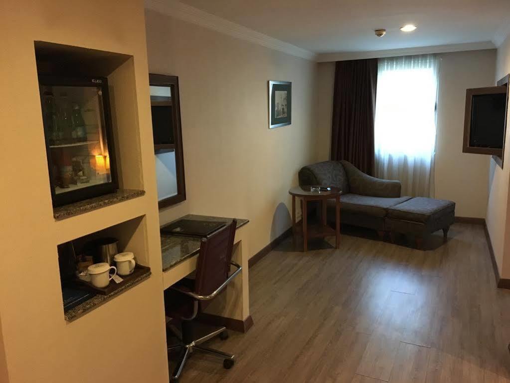 Adela Hotel 4*