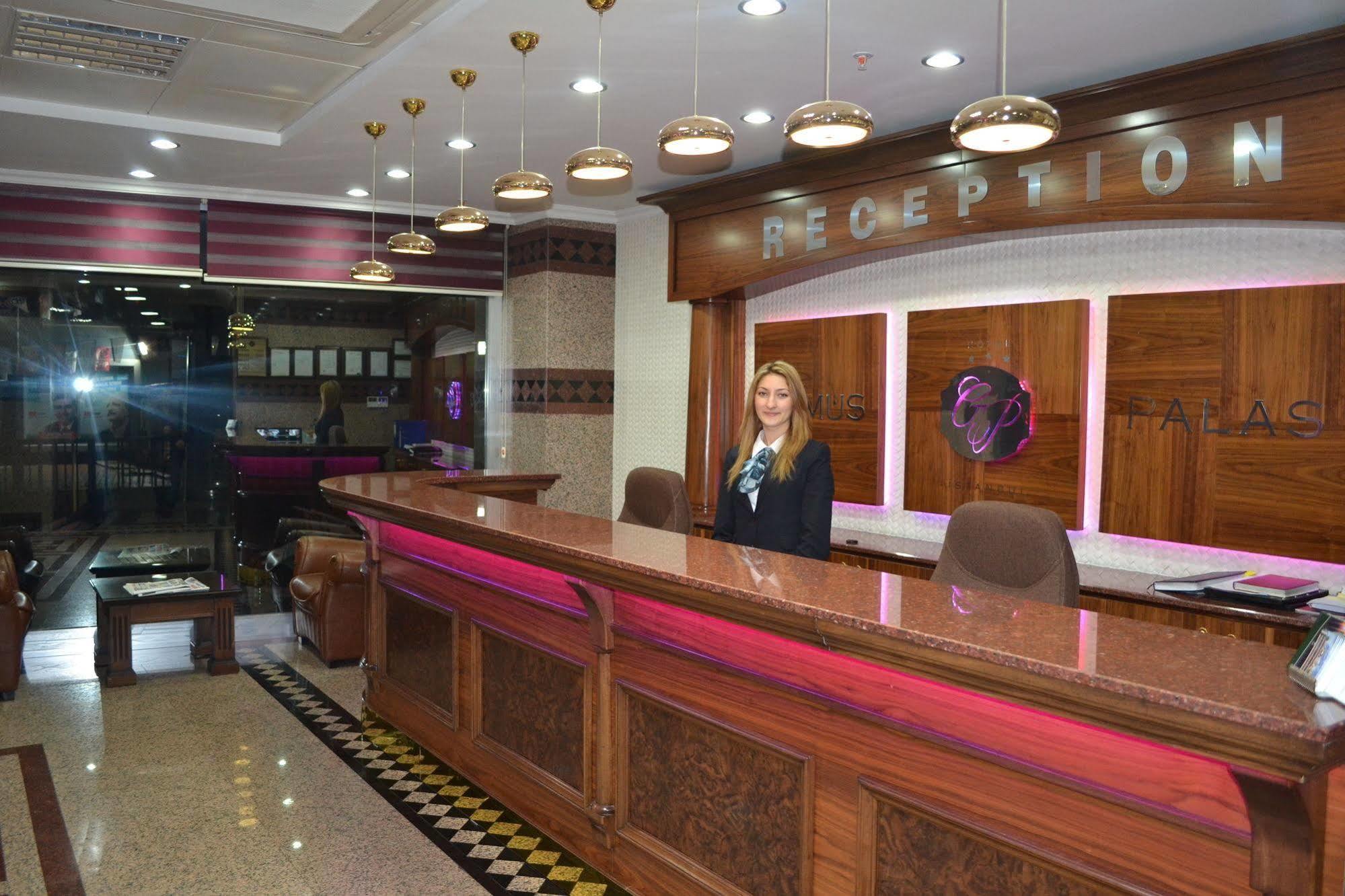 Hotel Gumus Palace