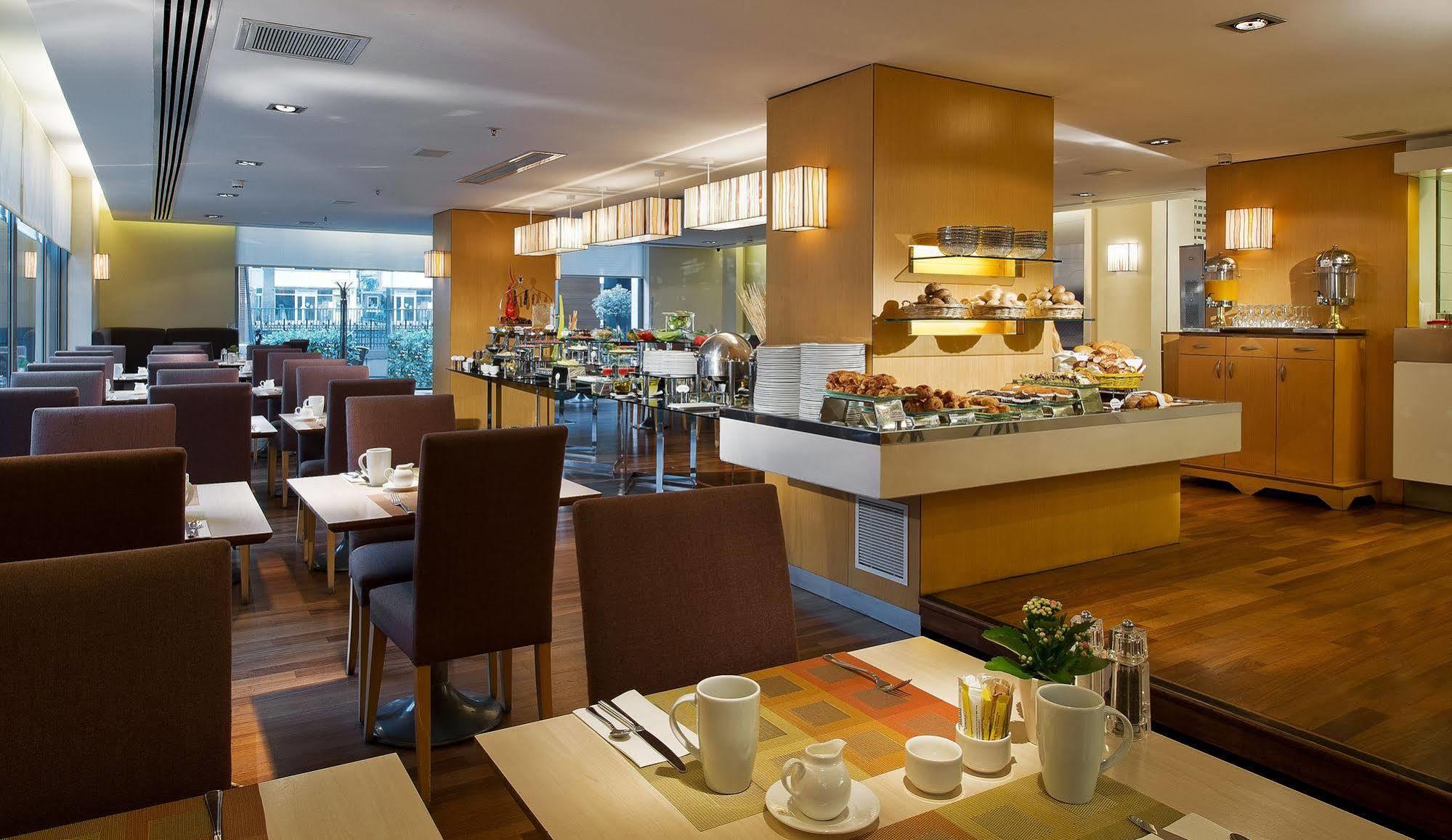 Hotel Divan