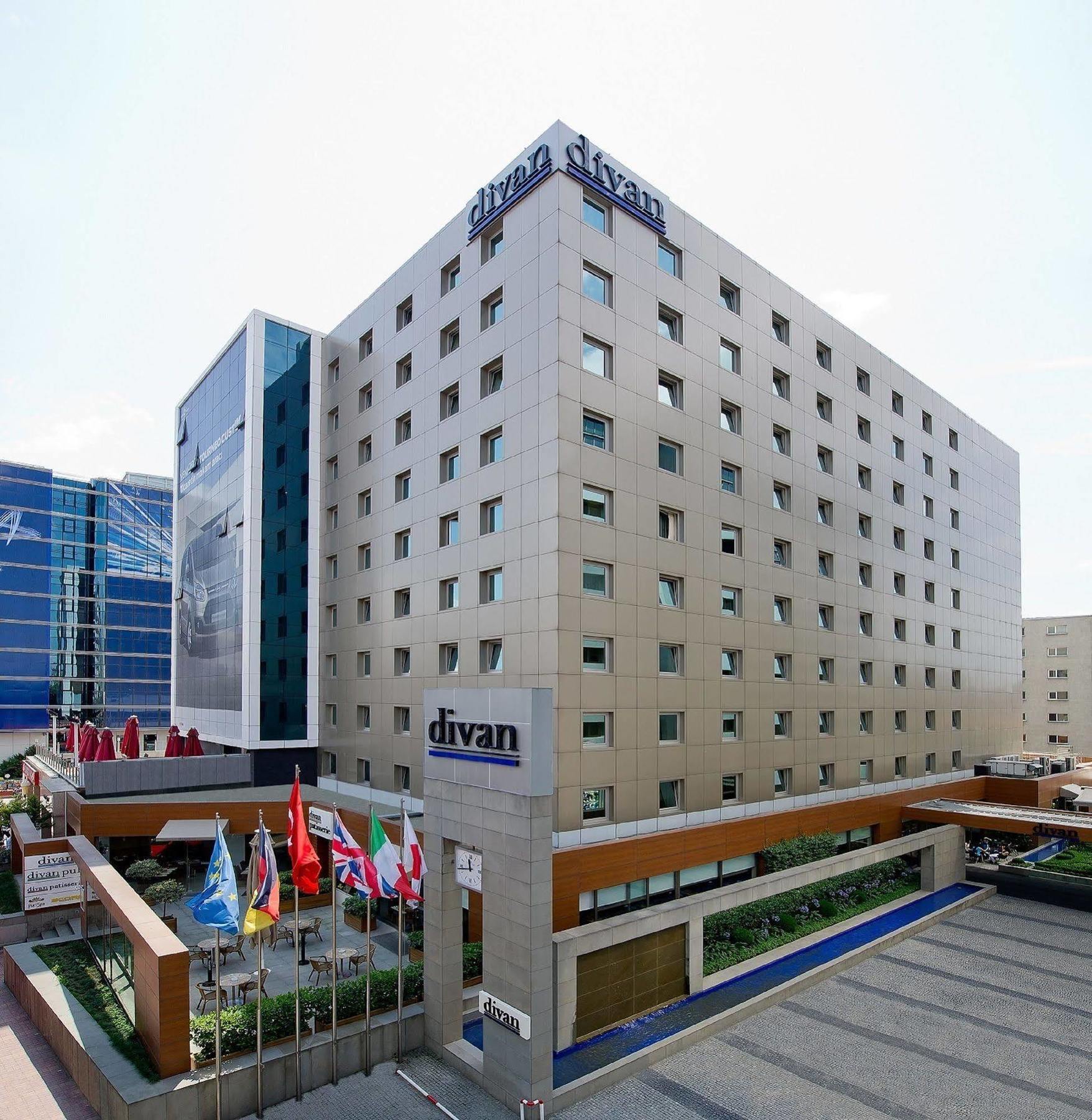 Divan 4*