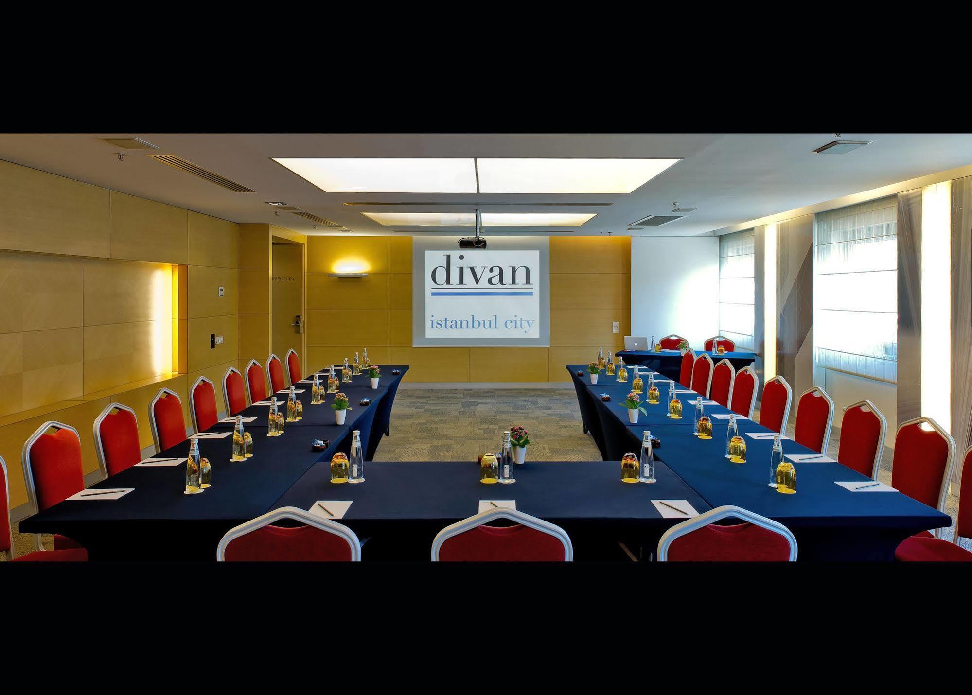 Divan 4*