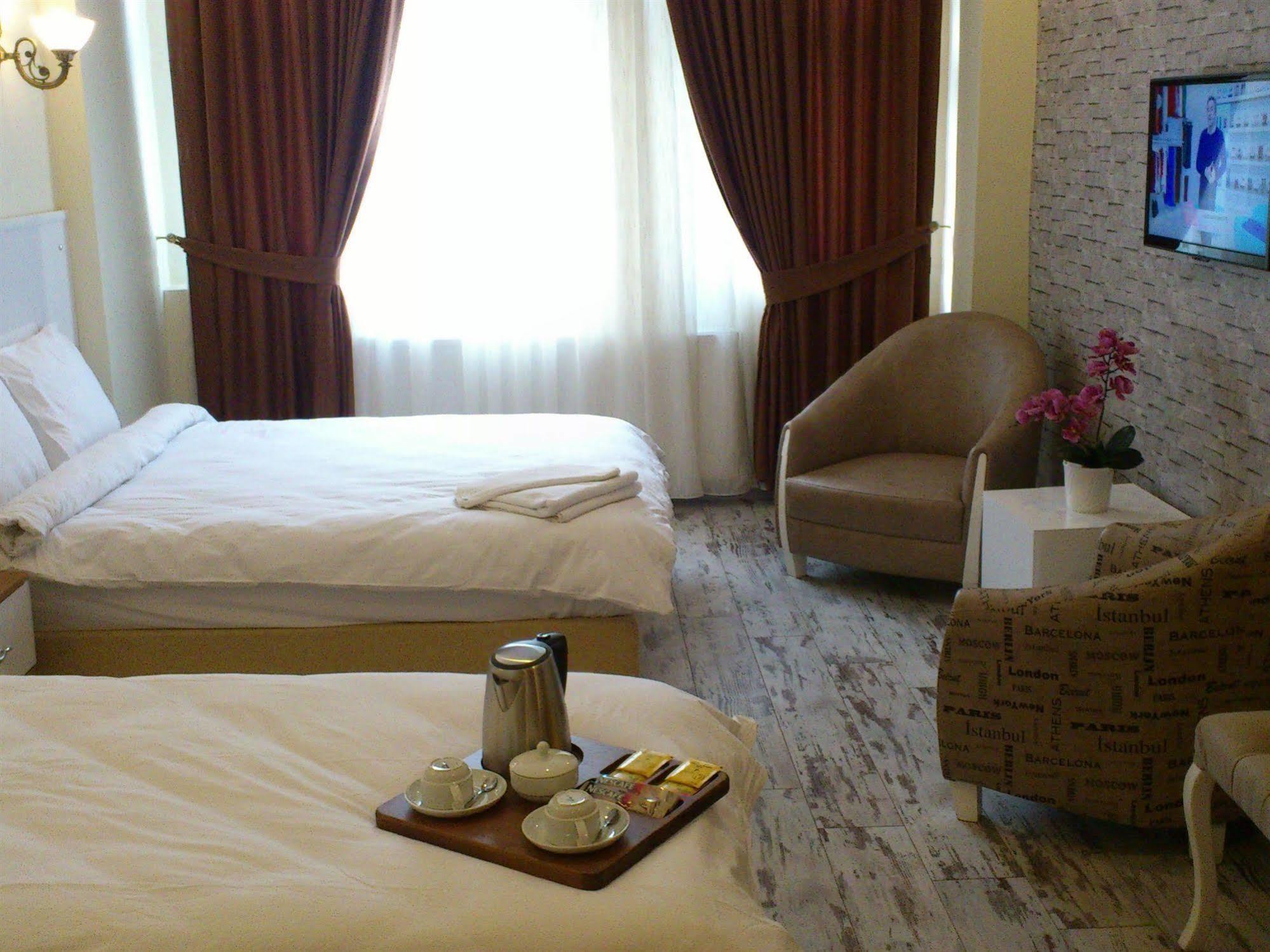 Pera Main Hotel 2*