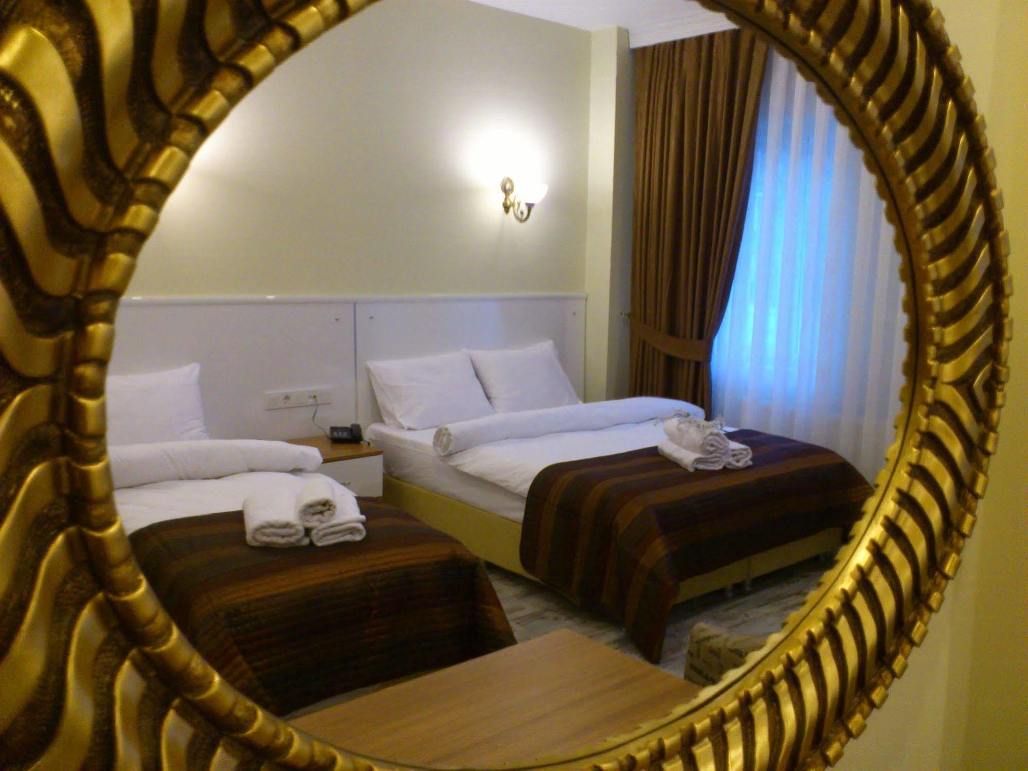 Hotel Pera Main 2*