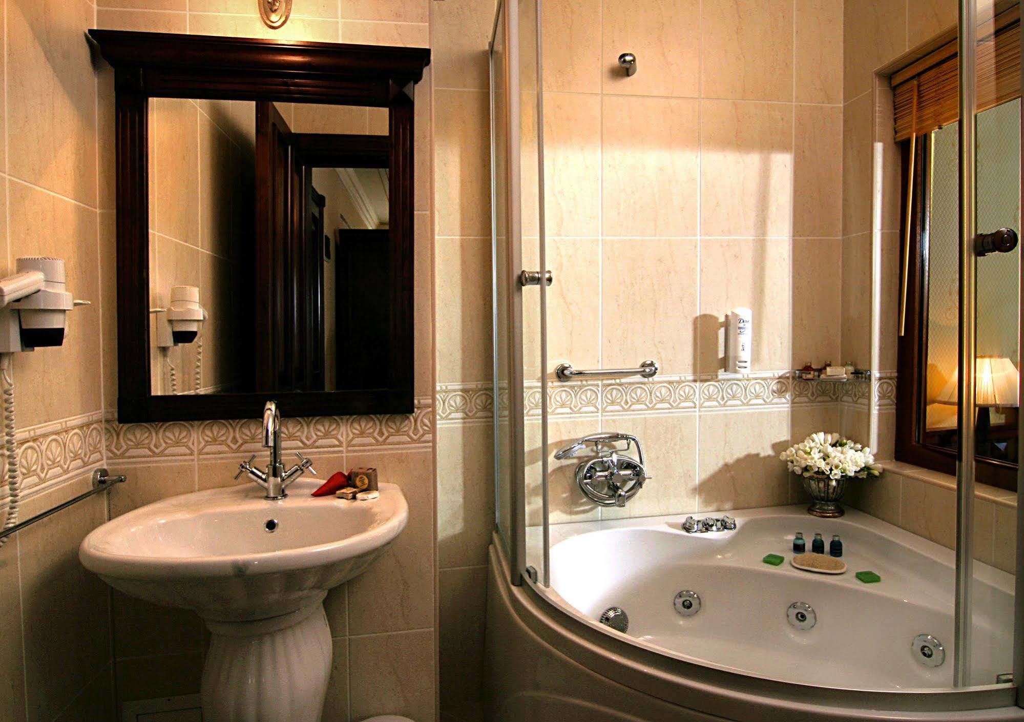Dersaadet Hotel