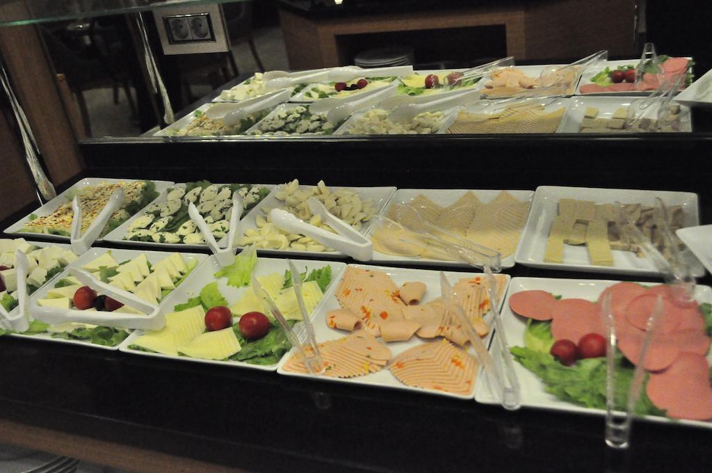 Bisetun Hotel 4*