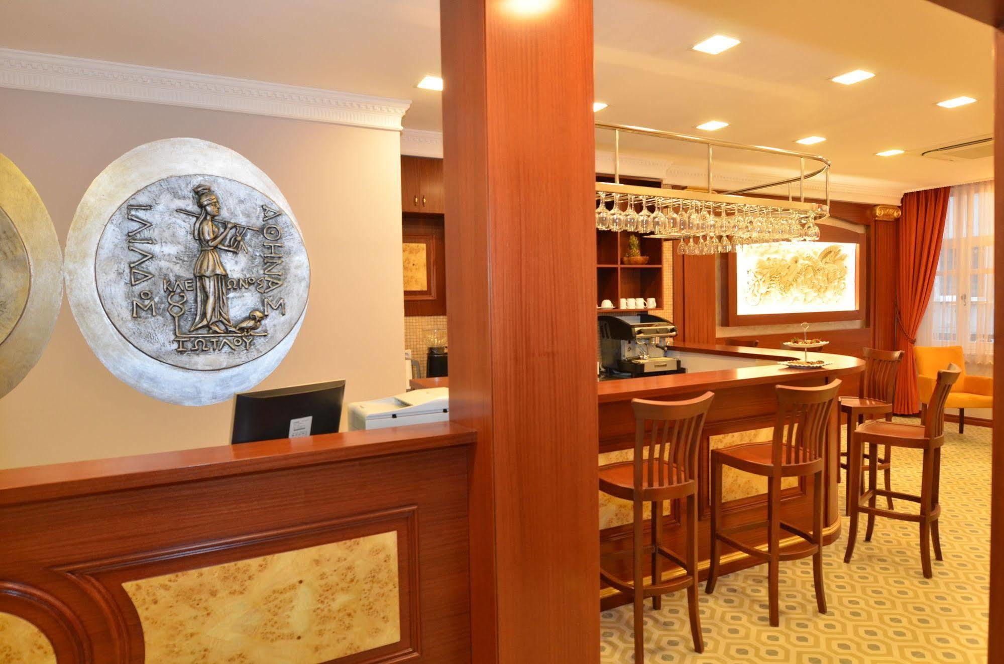 Ataker Hotel