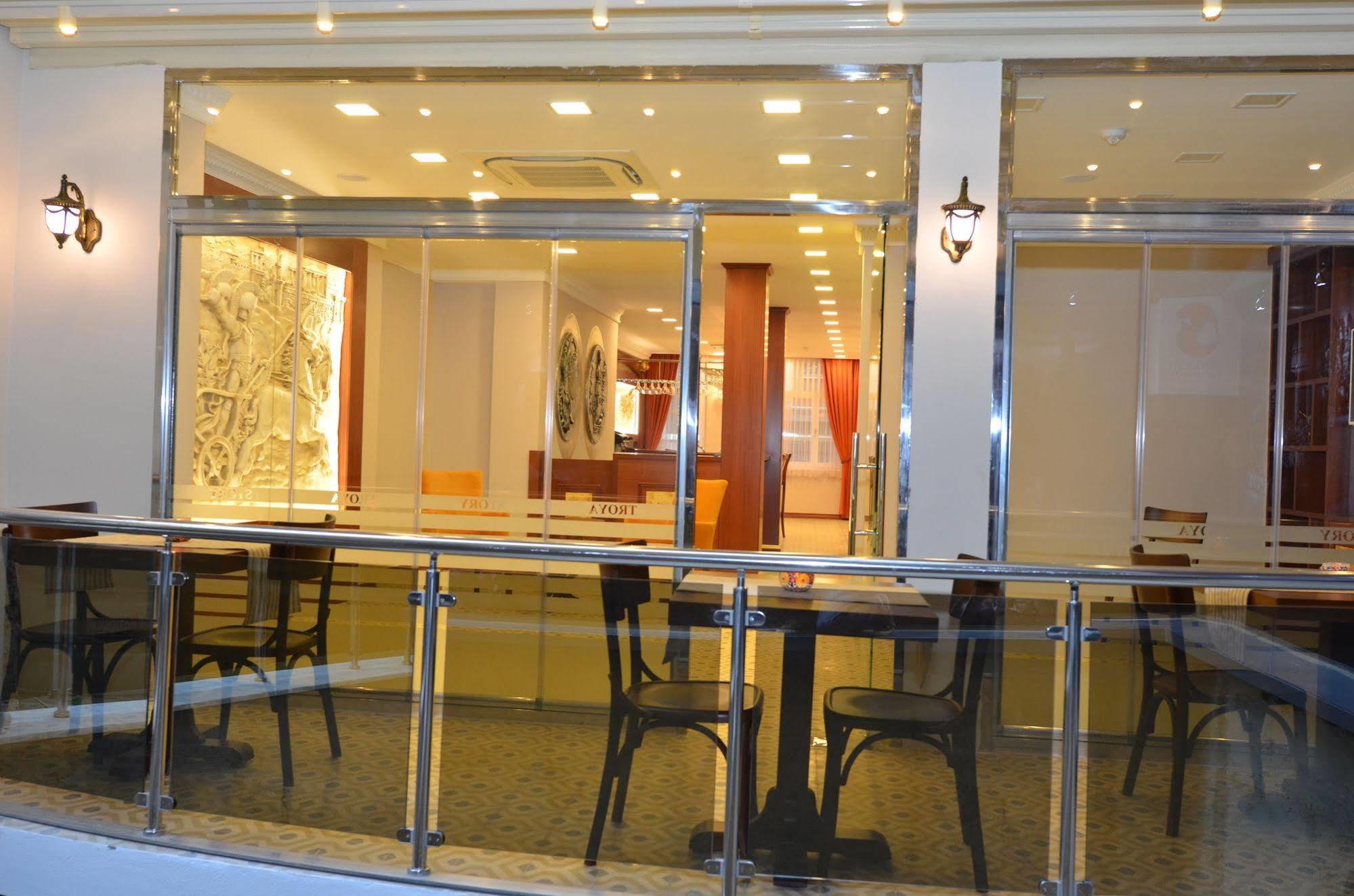 Hotel Ataker