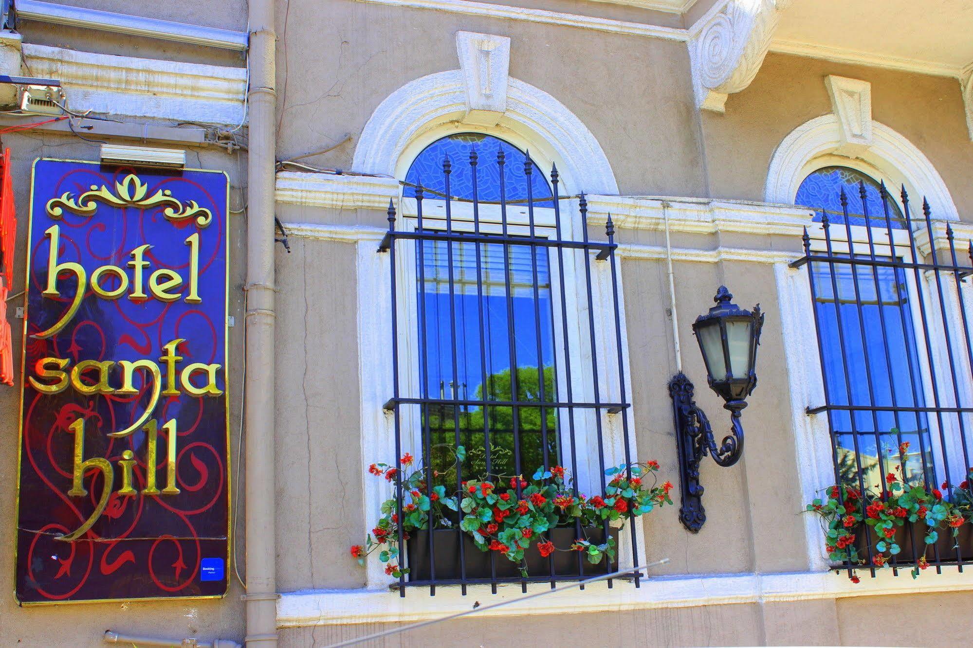 Hotel Santa Hill 3*
