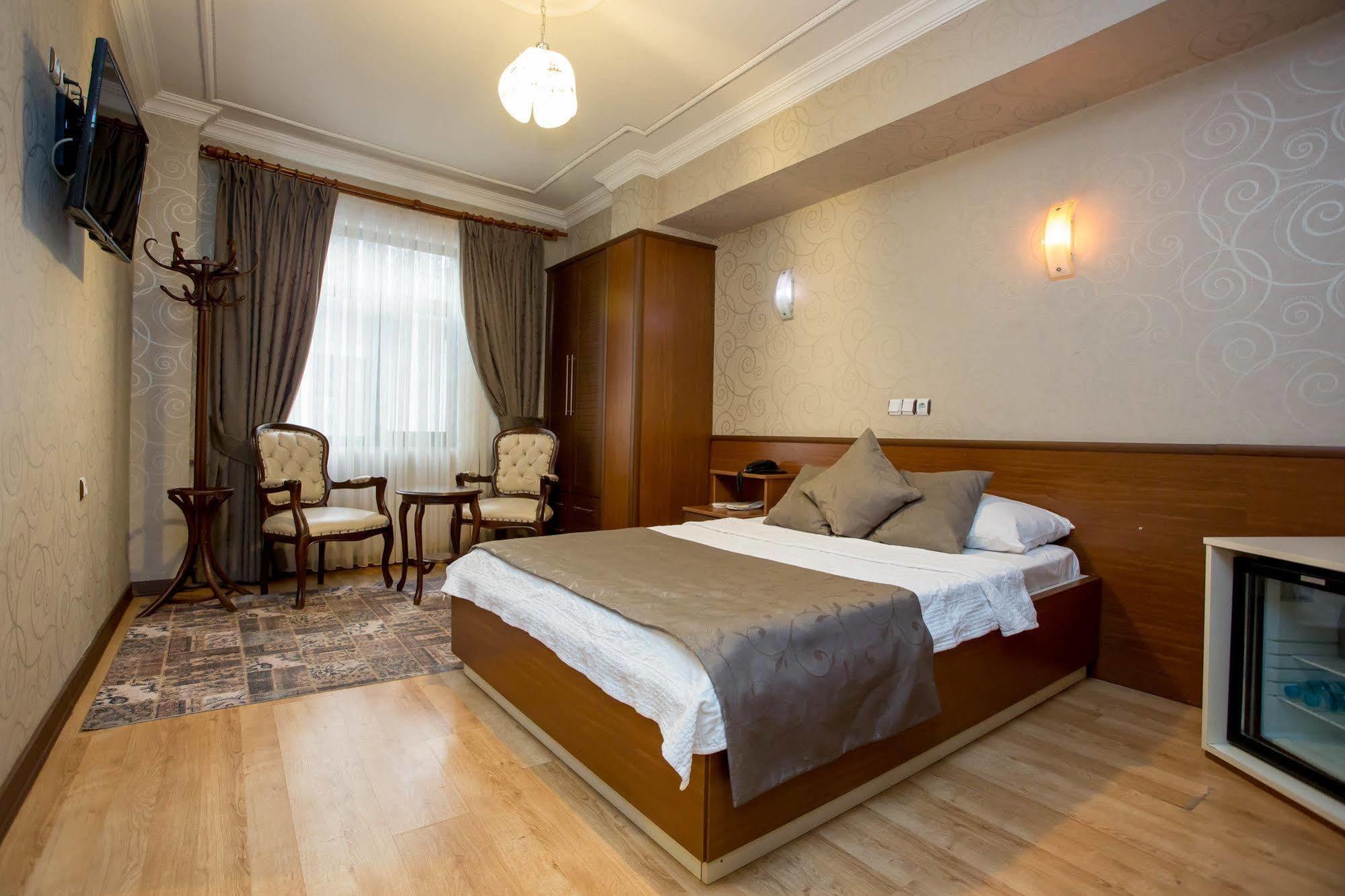 Pera Capitol Hotel